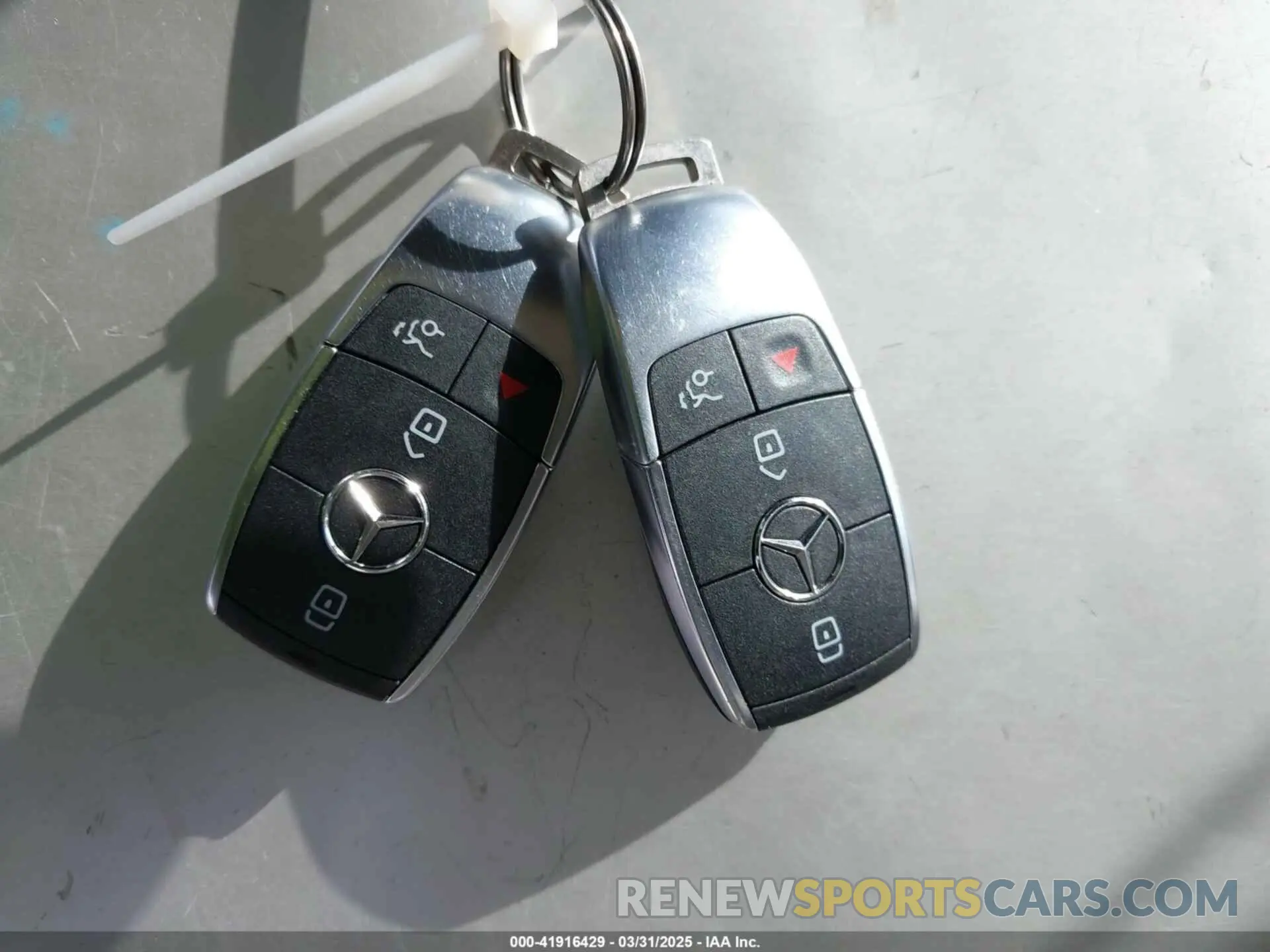 11 Фотография поврежденного автомобиля W1N9M0KB7PN076430 MERCEDES-BENZ EQB 300 SUV 2023