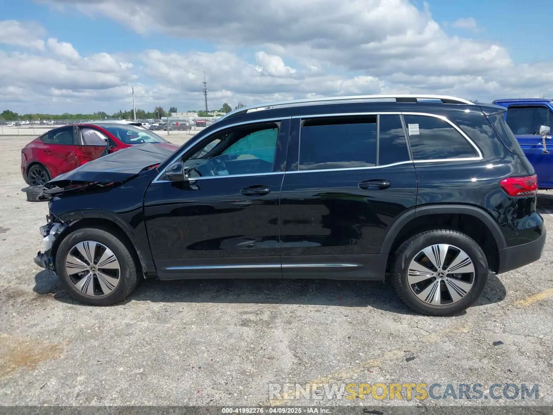 14 Photograph of a damaged car W1N9M0KB8PN076498 MERCEDES-BENZ EQB 300 SUV 2023