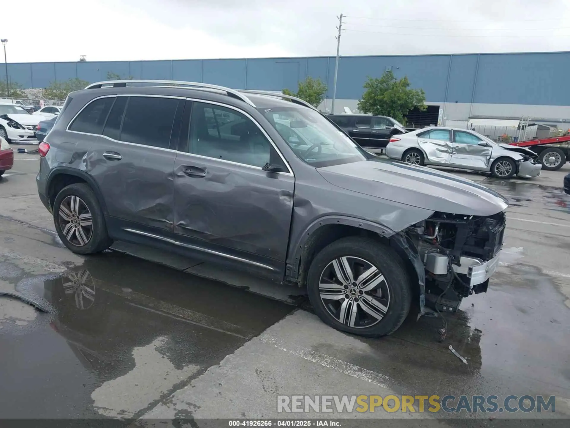 1 Фотография поврежденного автомобиля W1N9M0KBXPN039341 MERCEDES-BENZ EQB 300 SUV 2023