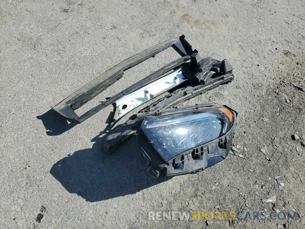 13 Photograph of a damaged car W1N9M1DB9NN008422 MERCEDES-BENZ EQB 350 4M 2022