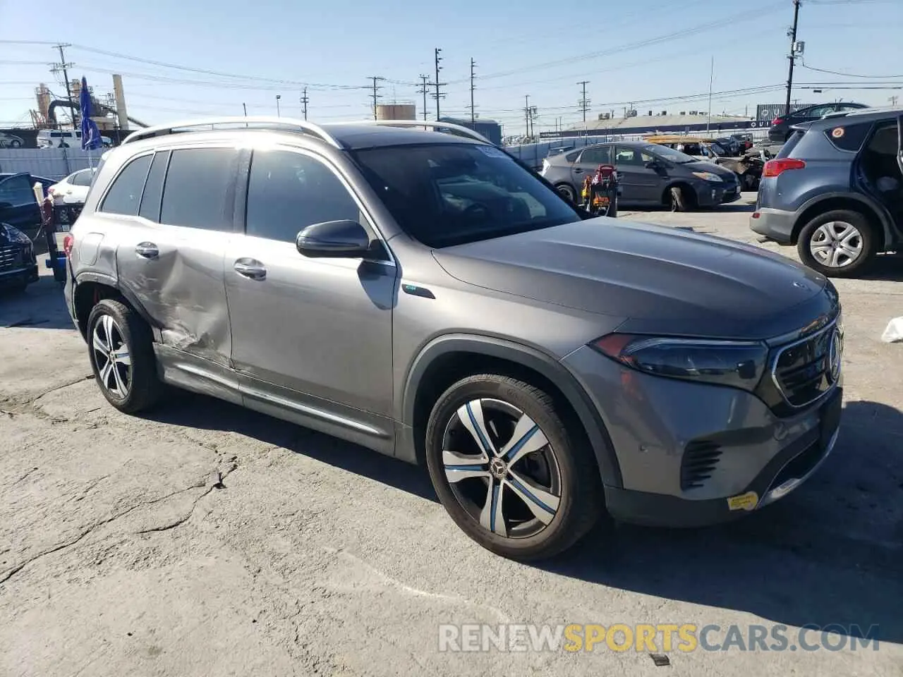 4 Photograph of a damaged car W1N9M1DBXNN006579 MERCEDES-BENZ EQB 350 4M 2022