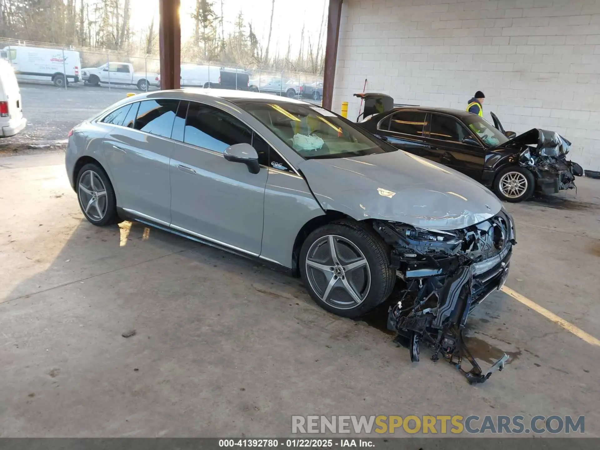 1 Photograph of a damaged car W1KEG1CB4RF049514 MERCEDES-BENZ EQE 2024