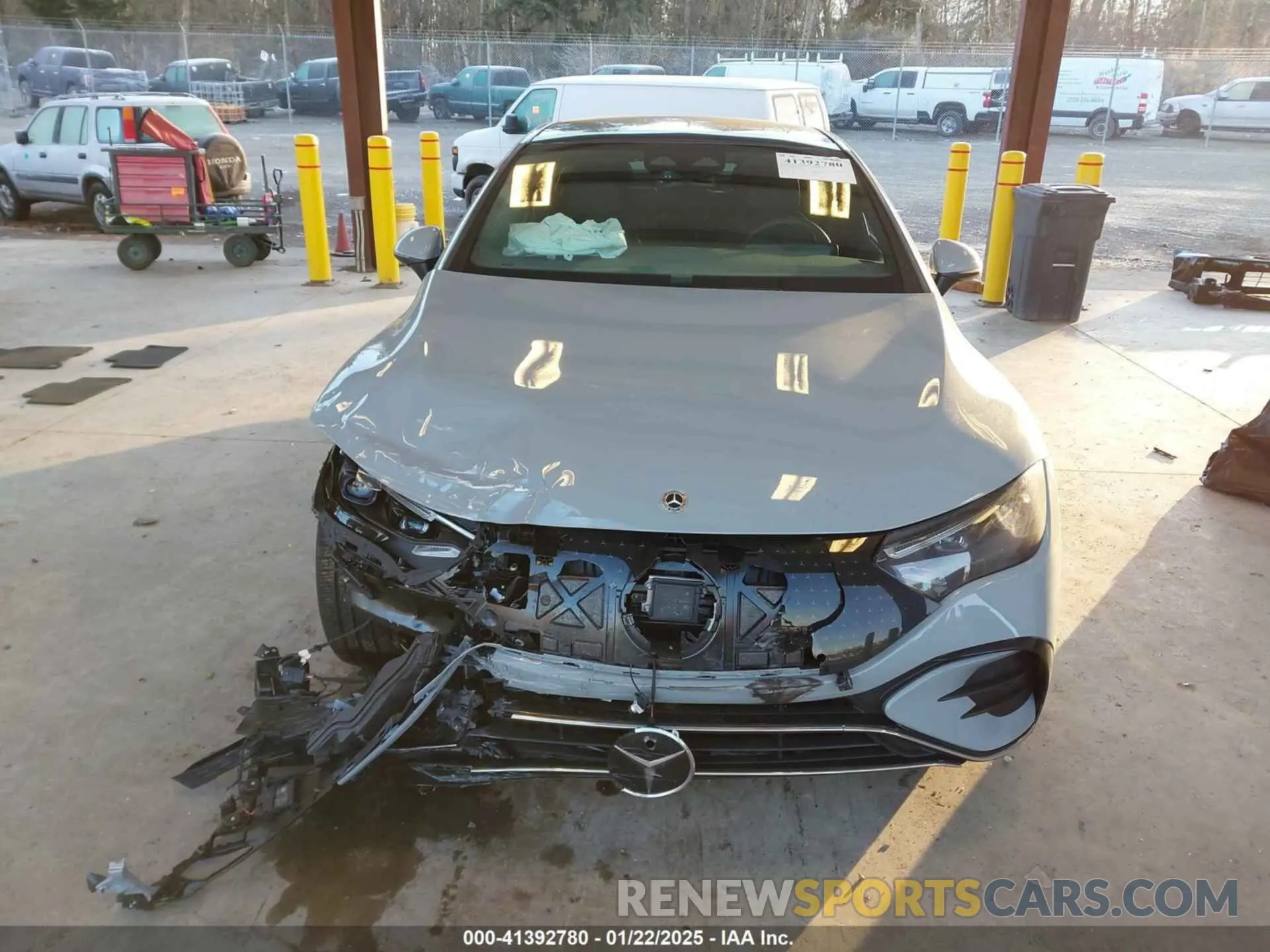 12 Photograph of a damaged car W1KEG1CB4RF049514 MERCEDES-BENZ EQE 2024