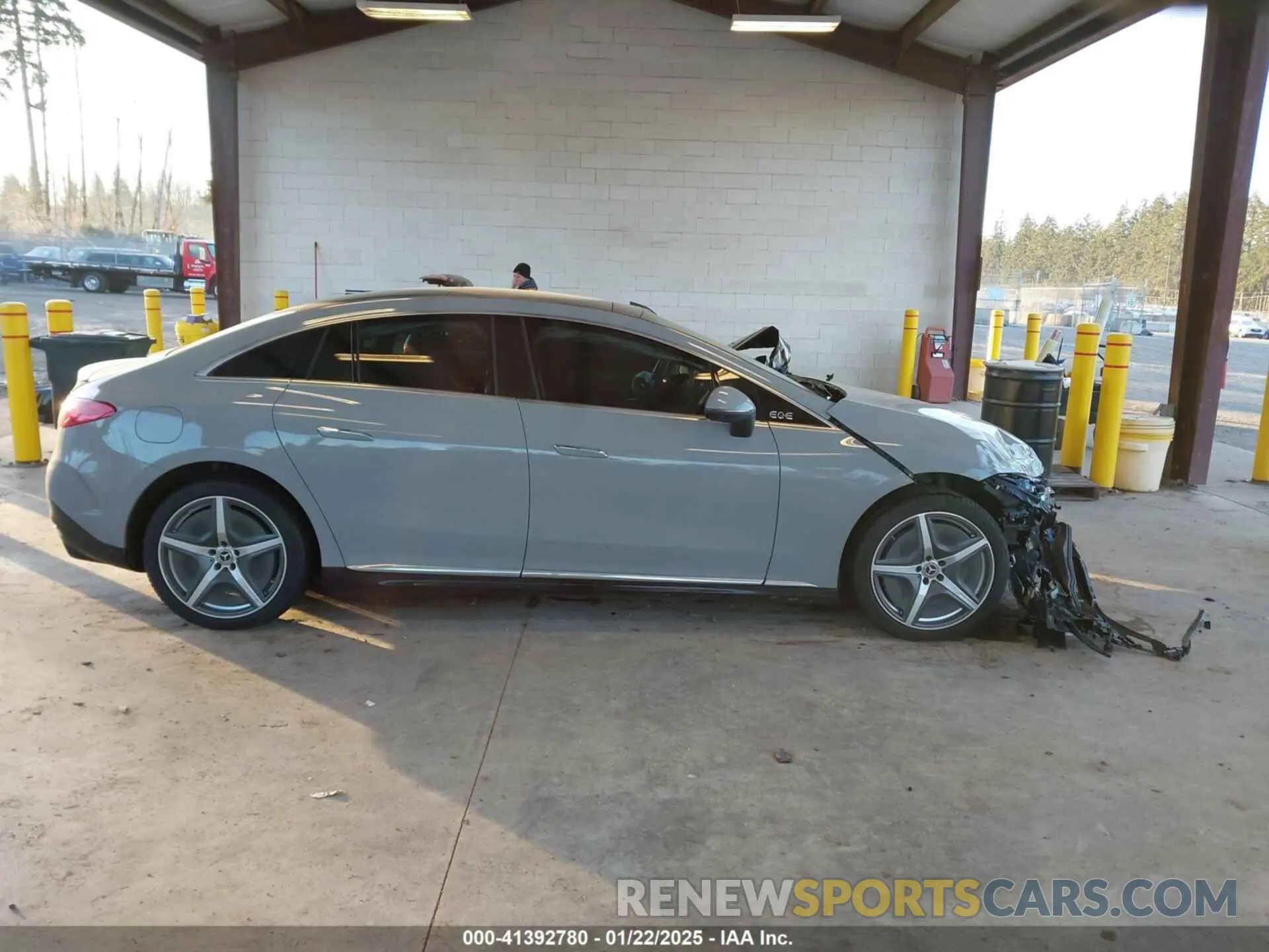 13 Photograph of a damaged car W1KEG1CB4RF049514 MERCEDES-BENZ EQE 2024