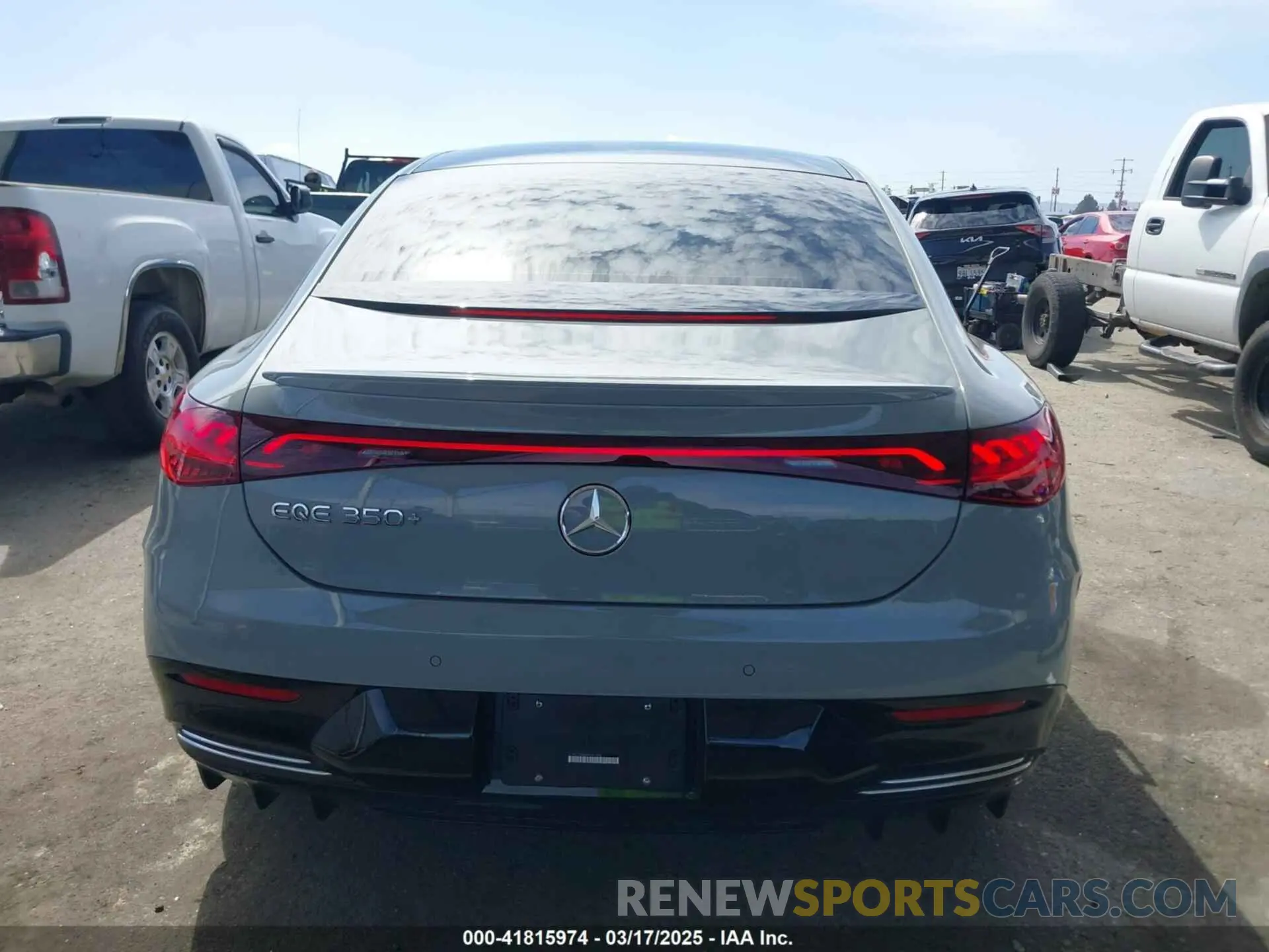 17 Photograph of a damaged car W1KEG2BB6RF051904 MERCEDES-BENZ EQE 350+ 2024