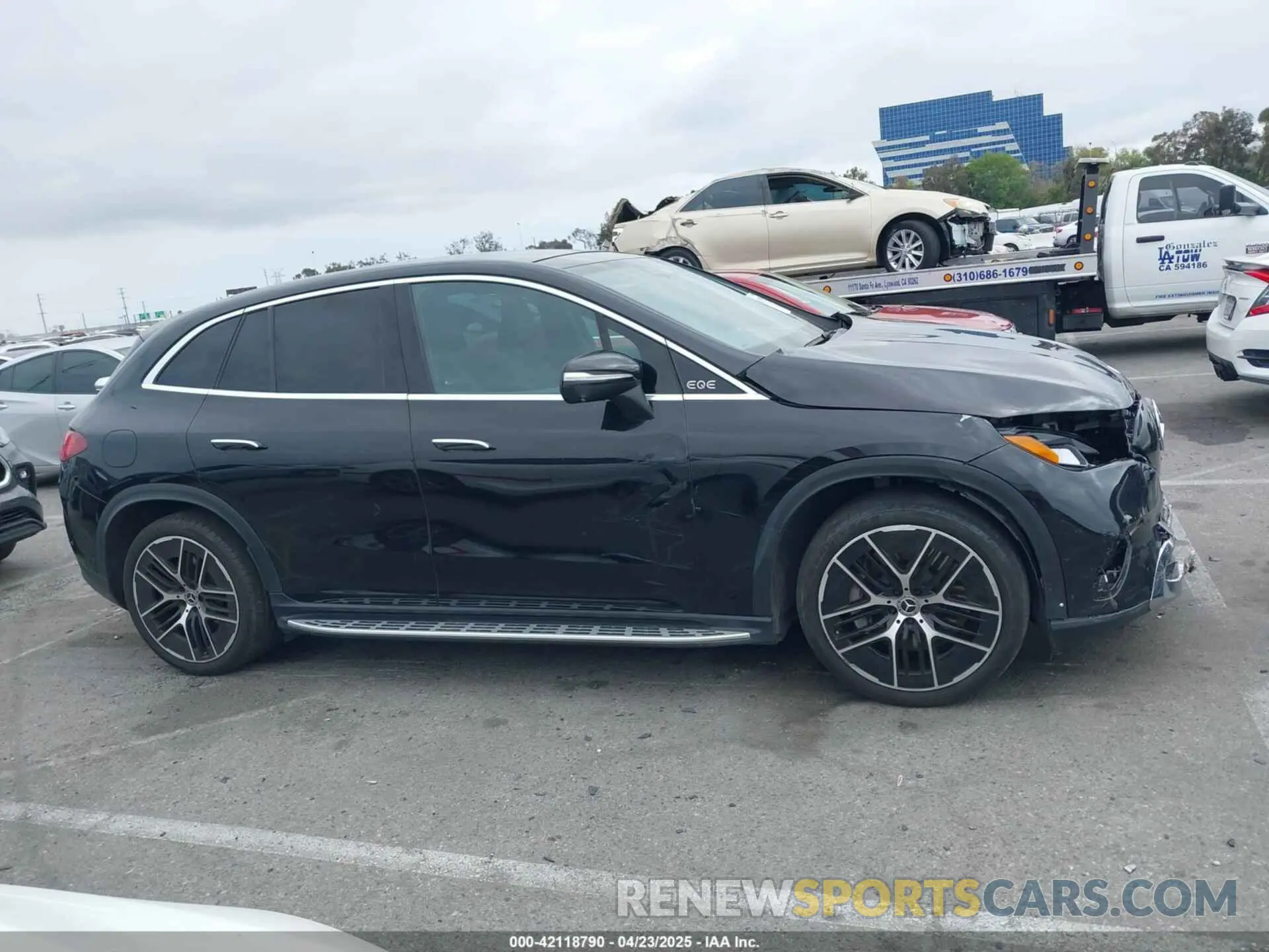 13 Photograph of a damaged car 4JGGM1CB3PA014027 MERCEDES-BENZ EQE 350 SUV 2023