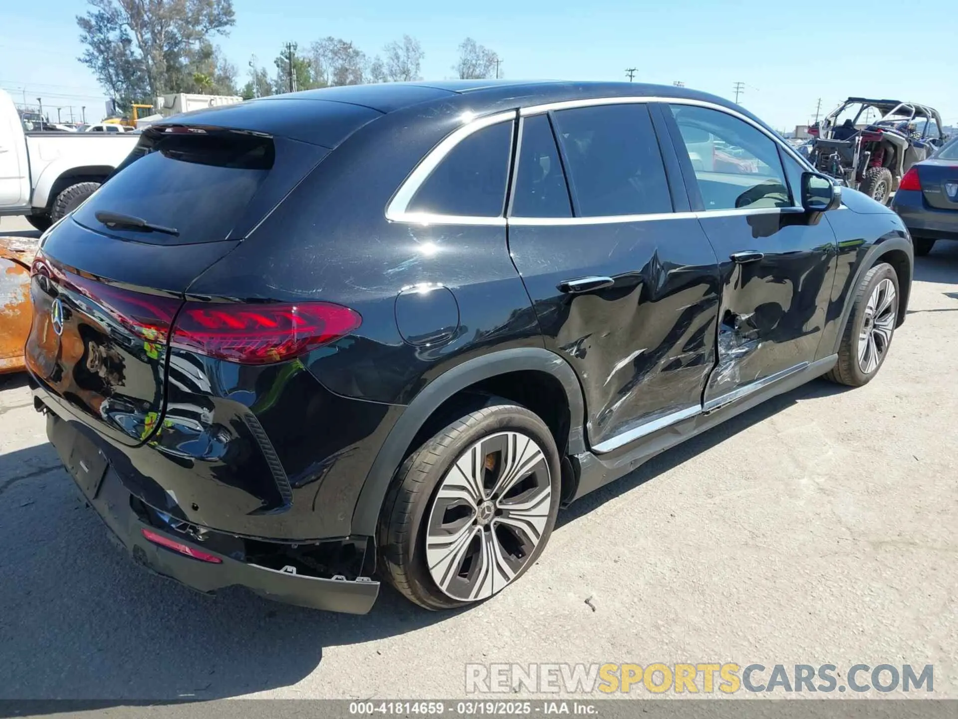 4 Photograph of a damaged car 4JGGM2BB9PA014606 MERCEDES-BENZ EQE 350+ SUV 2023