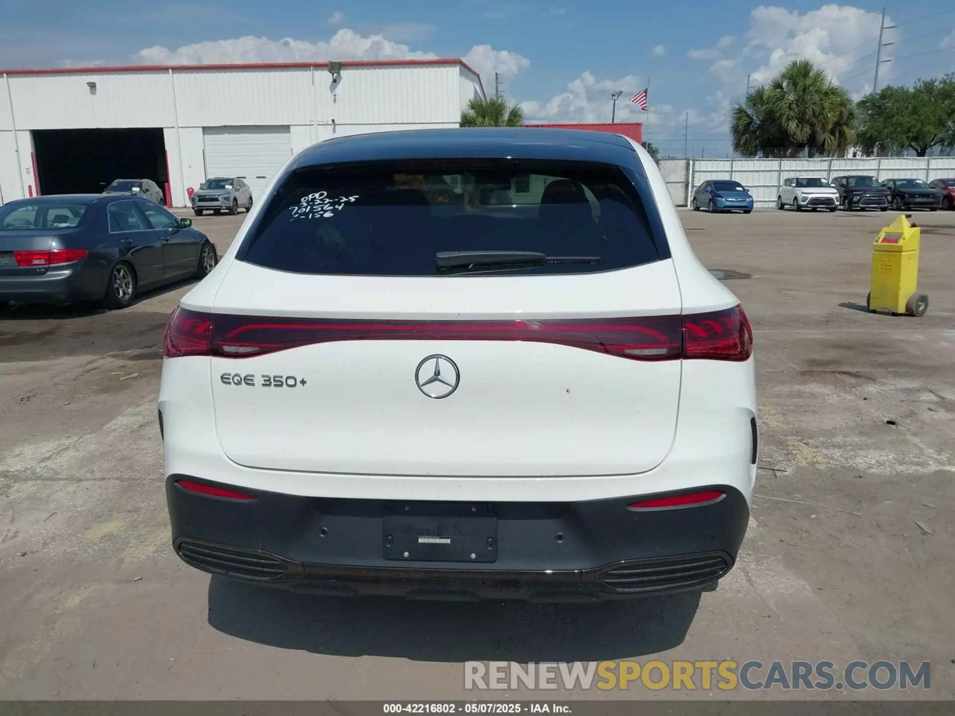 16 Photograph of a damaged car 4JGGM2BB0RA053569 MERCEDES-BENZ EQE 350+ SUV 2024