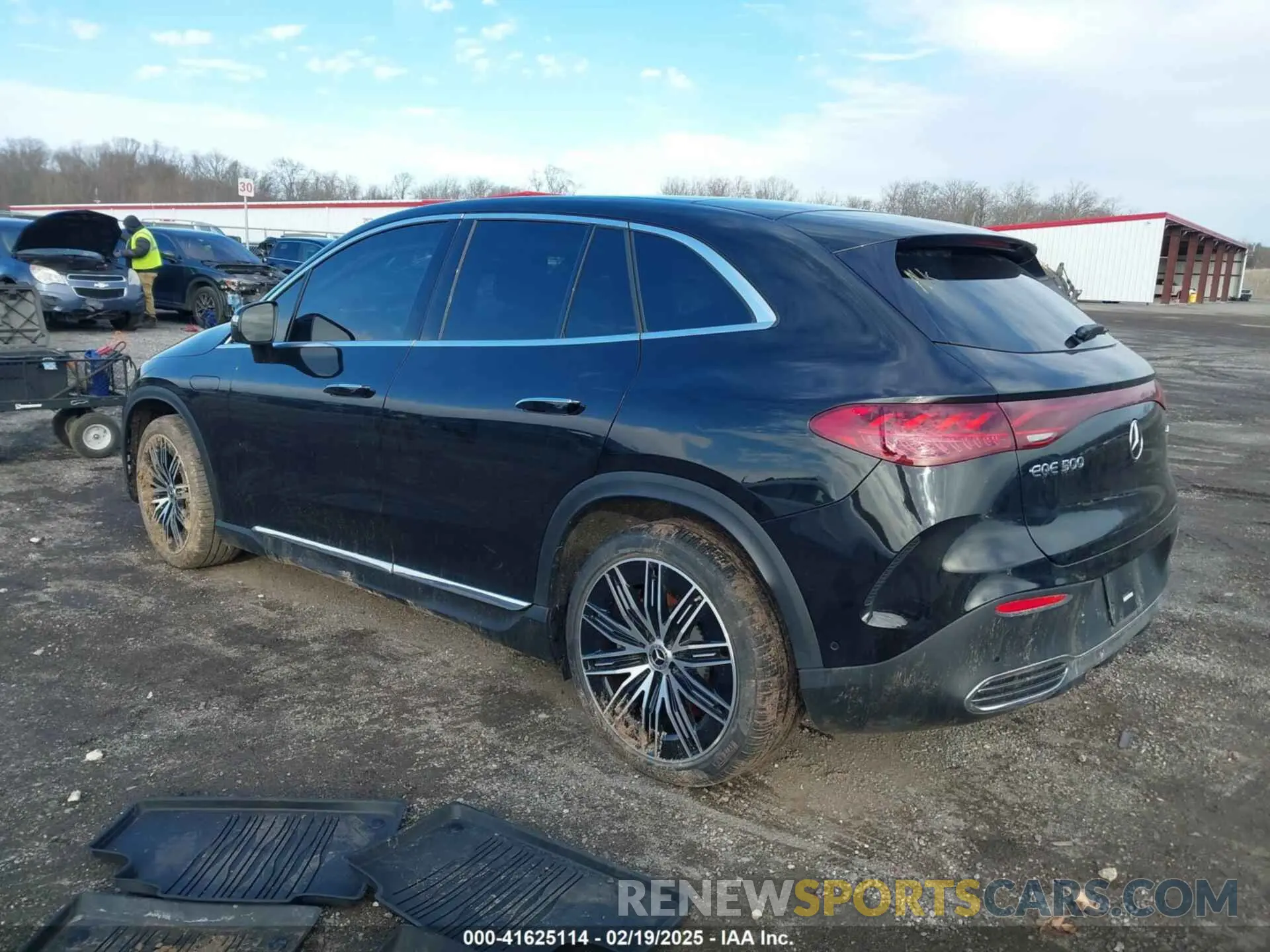 3 Photograph of a damaged car 4JGGM2CB1PA009768 MERCEDES-BENZ EQE 500 SUV 2023