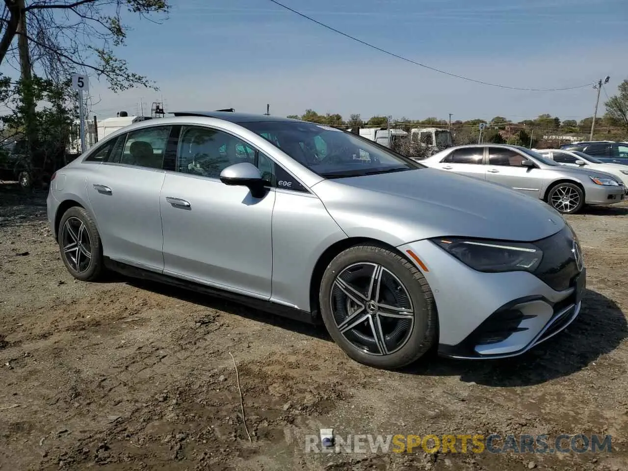 4 Photograph of a damaged car W1KEG2CBXPF031697 MERCEDES-BENZ EQE SEDAN 2023