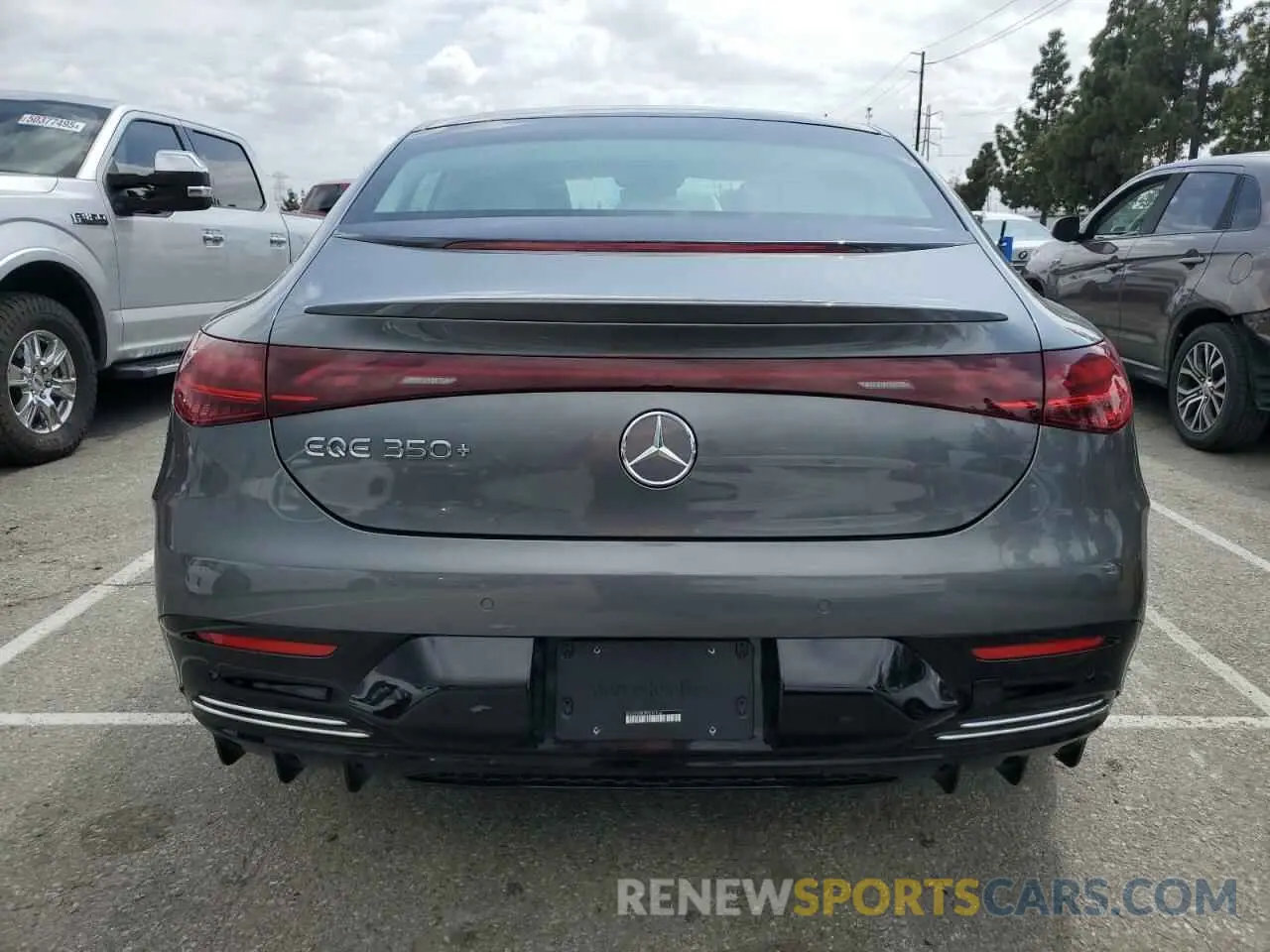 6 Photograph of a damaged car W1KEG2BB7RF041916 MERCEDES-BENZ EQE SEDAN 2024