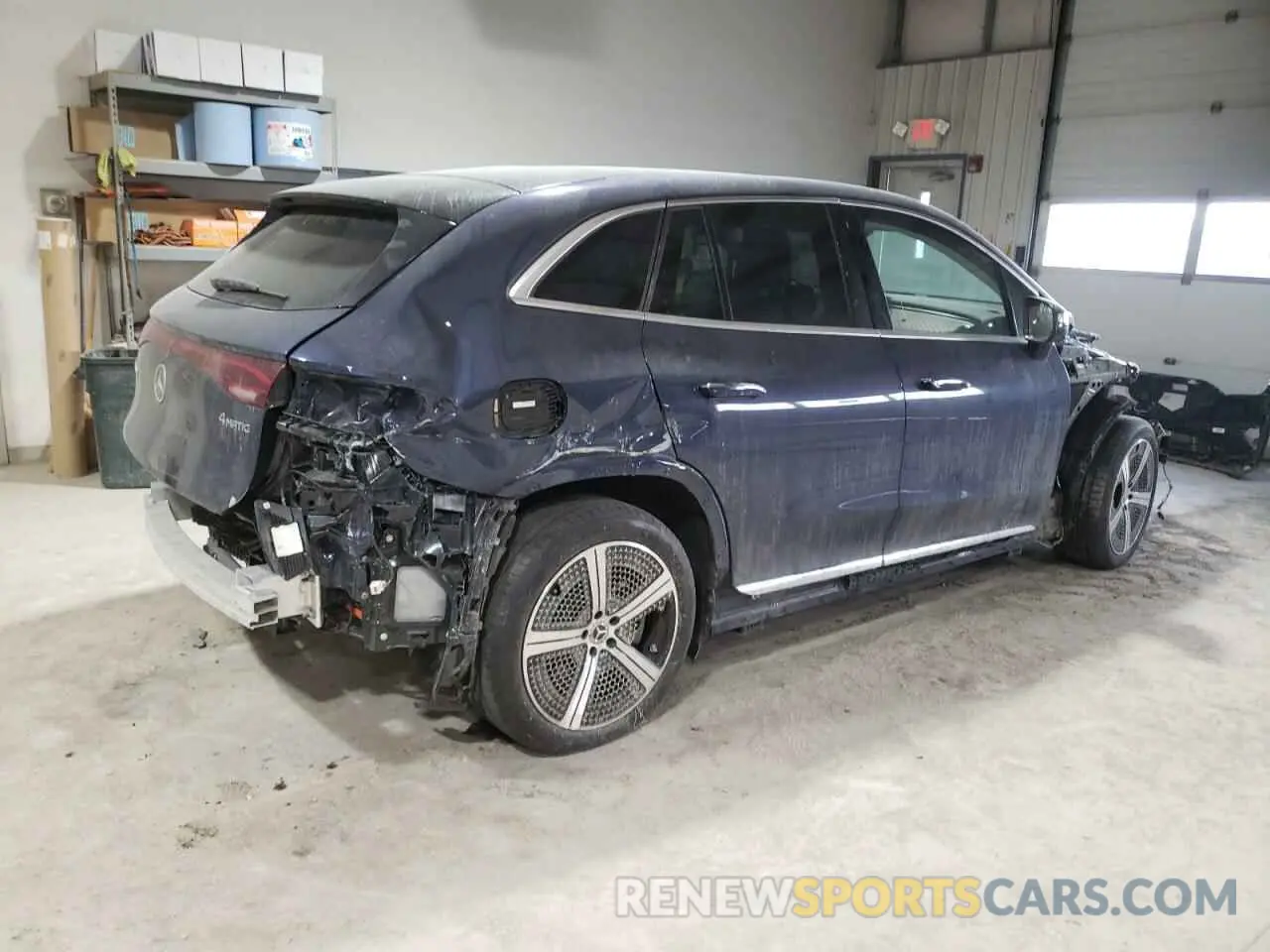 3 Photograph of a damaged car 4JGGM1CB4PA010861 MERCEDES-BENZ EQE SUV 35 2023
