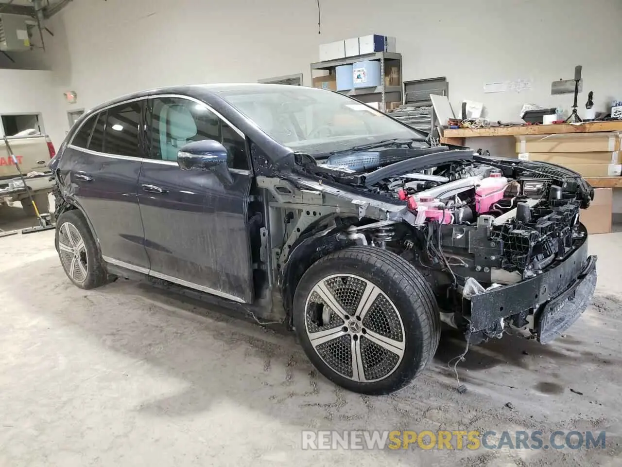 4 Photograph of a damaged car 4JGGM1CB4PA010861 MERCEDES-BENZ EQE SUV 35 2023