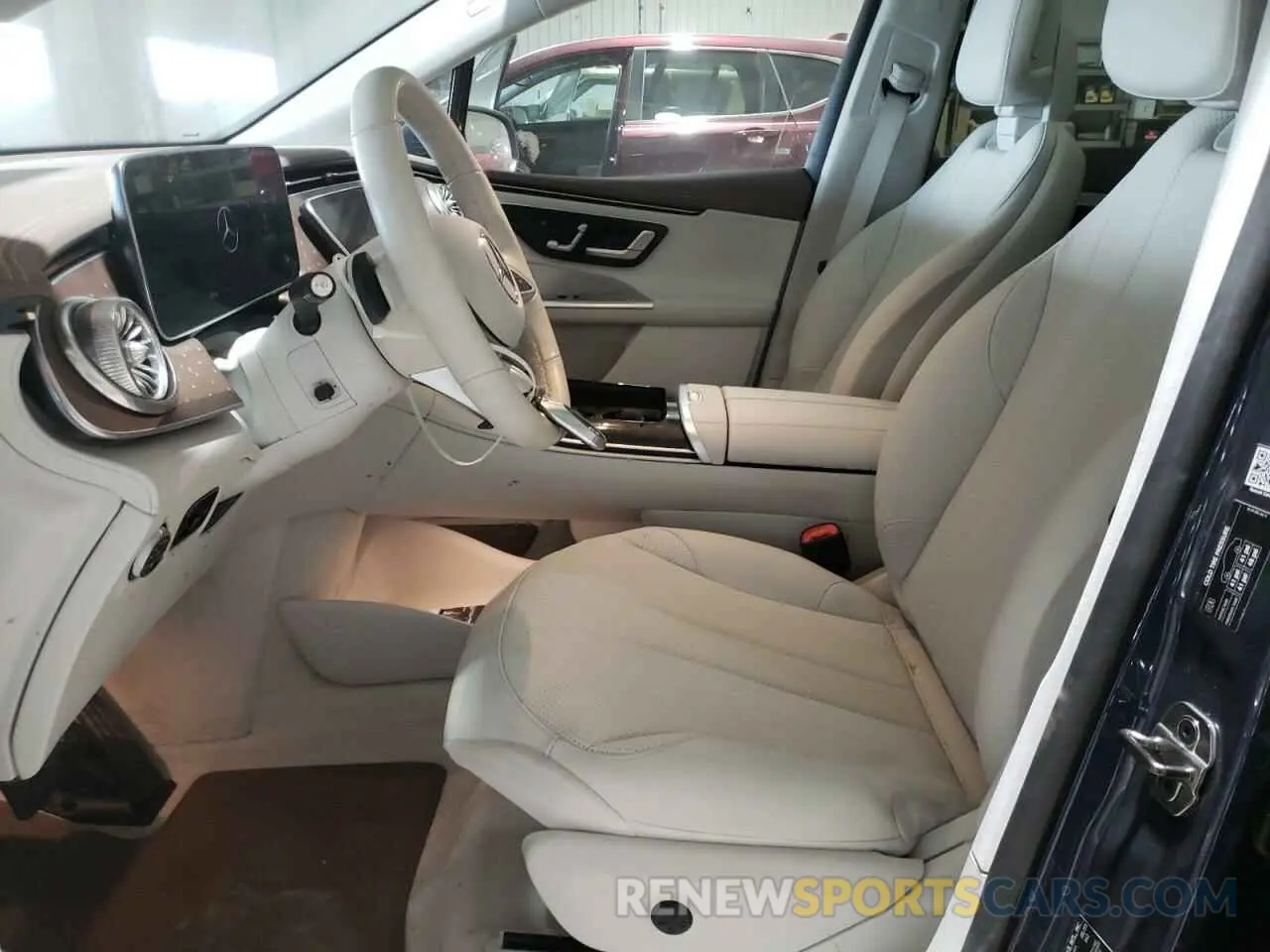 7 Photograph of a damaged car 4JGGM1CB4PA010861 MERCEDES-BENZ EQE SUV 35 2023