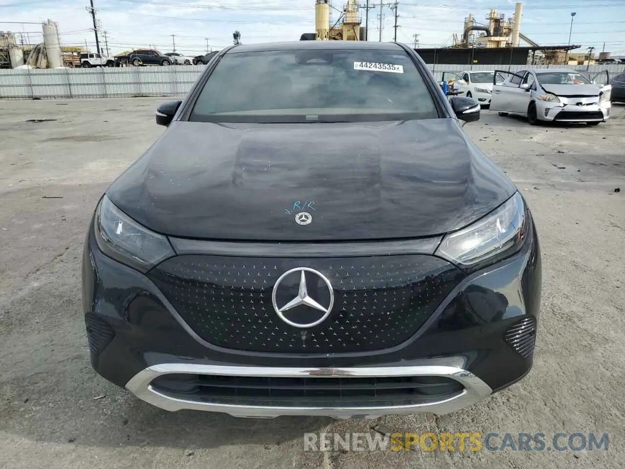 5 Photograph of a damaged car 4JGGM1CBXPA011237 MERCEDES-BENZ EQE SUV 35 2023