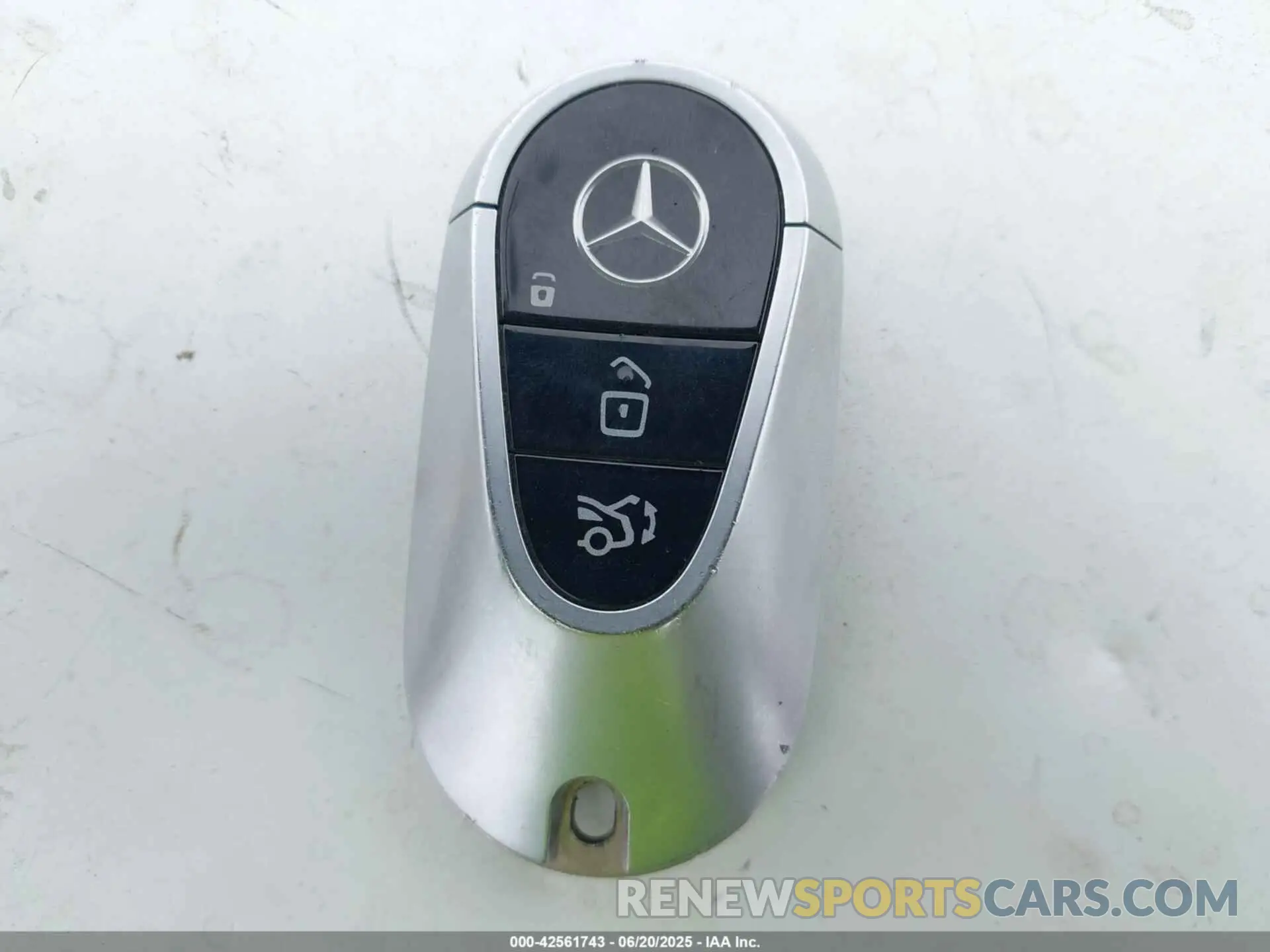 11 Photograph of a damaged car W1KCG2DB0PA032988 MERCEDES-BENZ EQS 450+ 2023