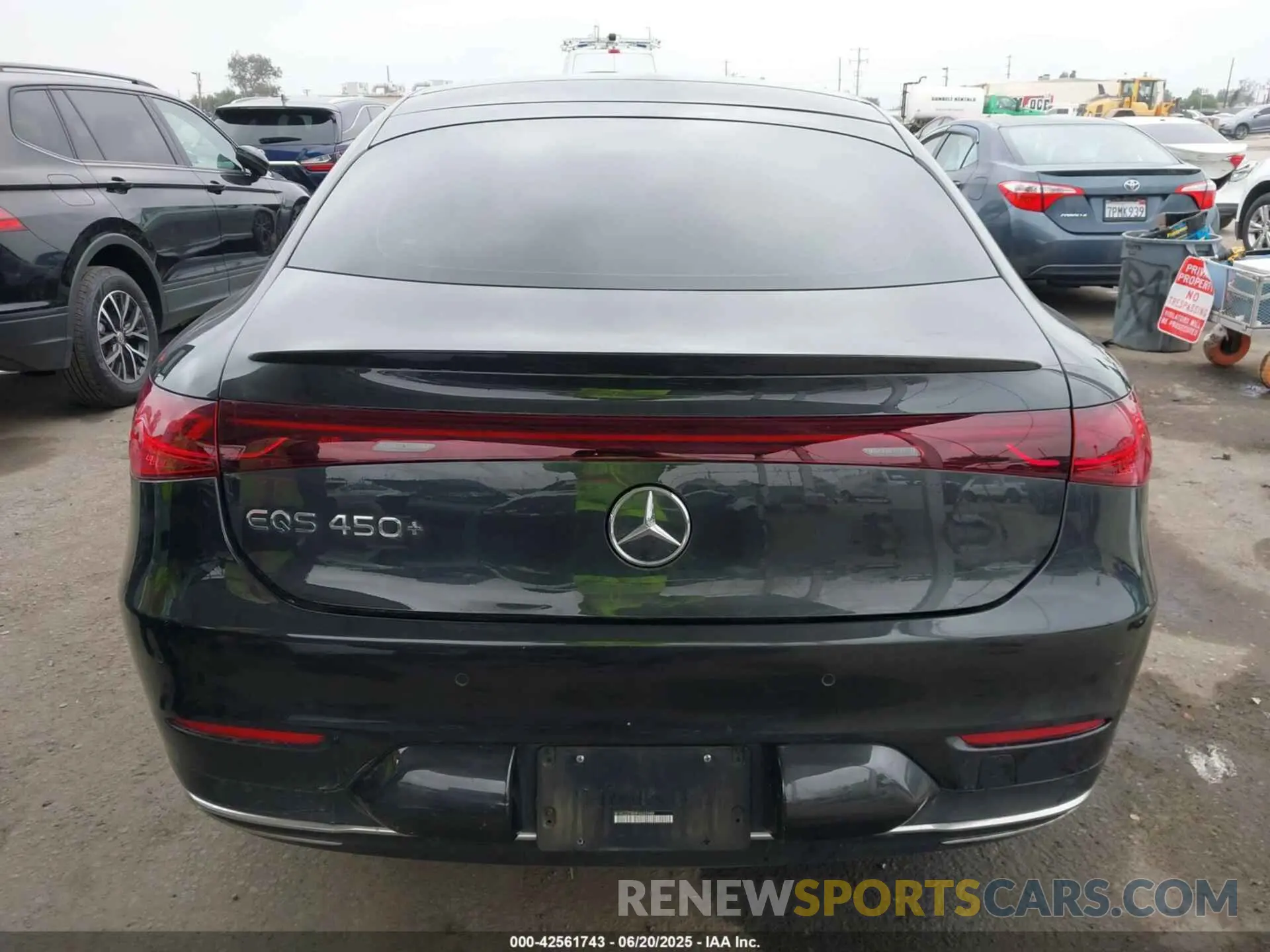 16 Photograph of a damaged car W1KCG2DB0PA032988 MERCEDES-BENZ EQS 450+ 2023