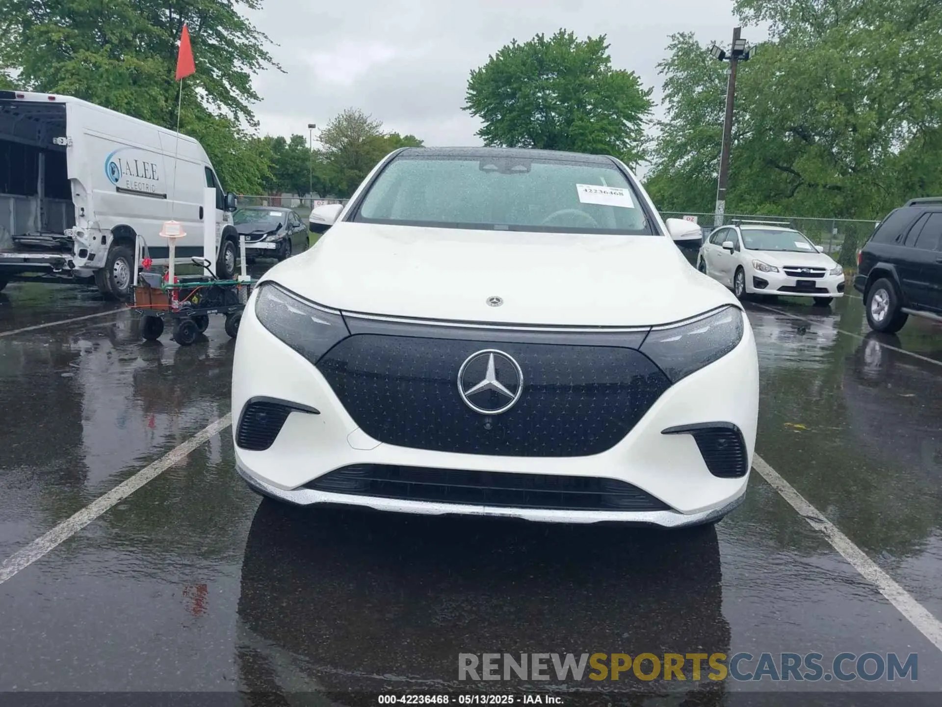 12 Photograph of a damaged car 4JGDM2EBXPA015987 MERCEDES-BENZ EQS 450 SUV 2023