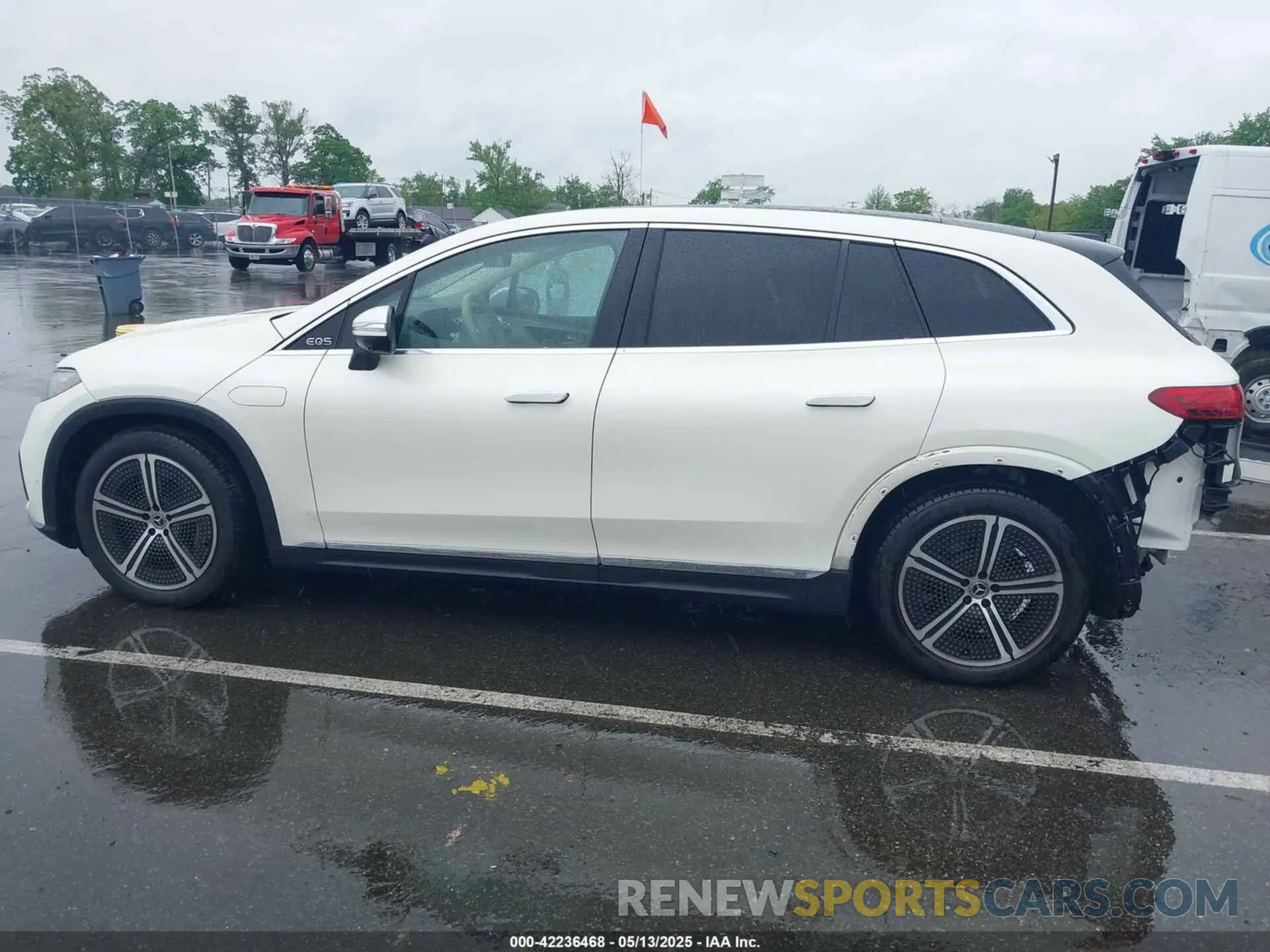 14 Photograph of a damaged car 4JGDM2EBXPA015987 MERCEDES-BENZ EQS 450 SUV 2023