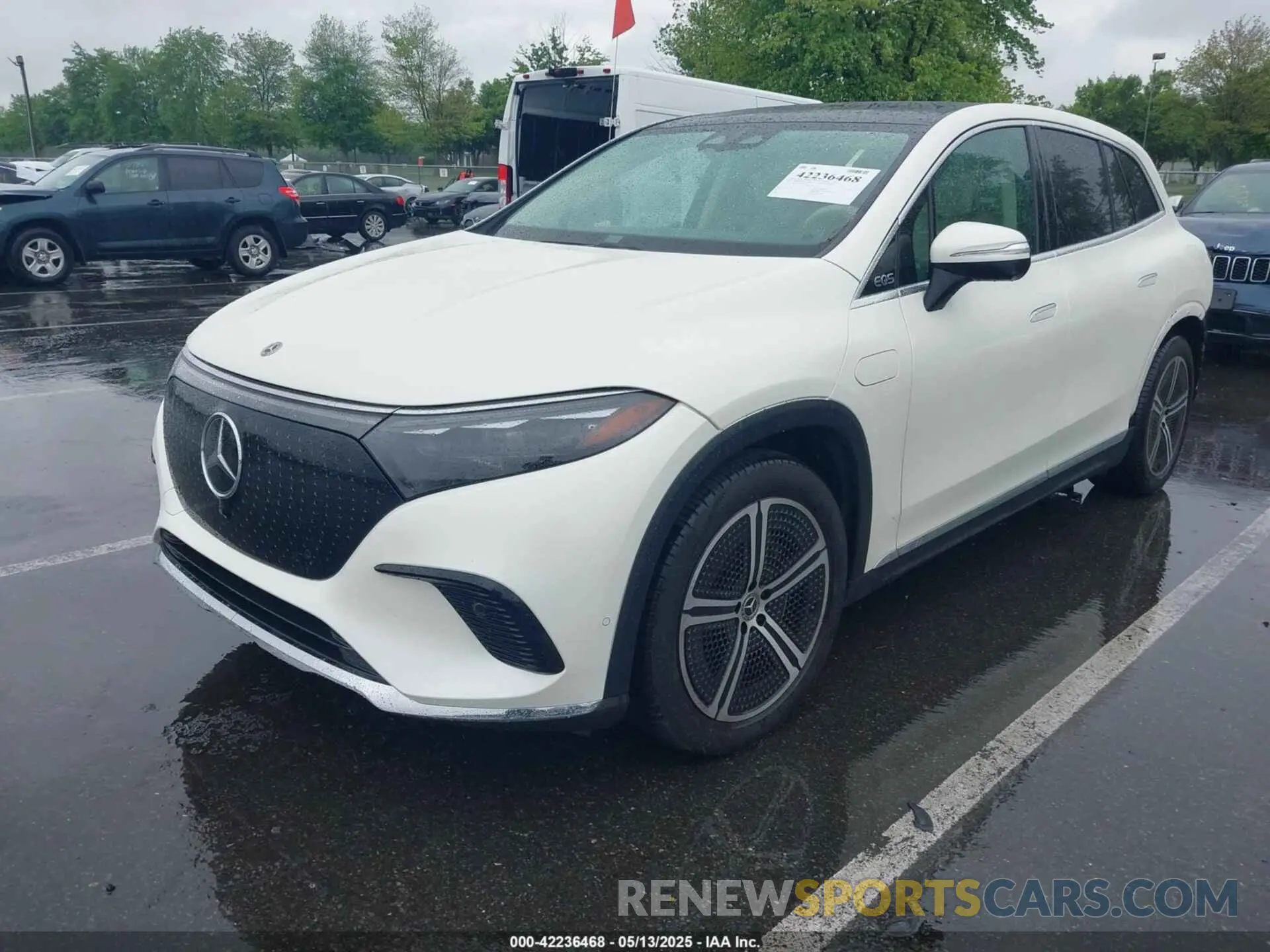 2 Photograph of a damaged car 4JGDM2EBXPA015987 MERCEDES-BENZ EQS 450 SUV 2023