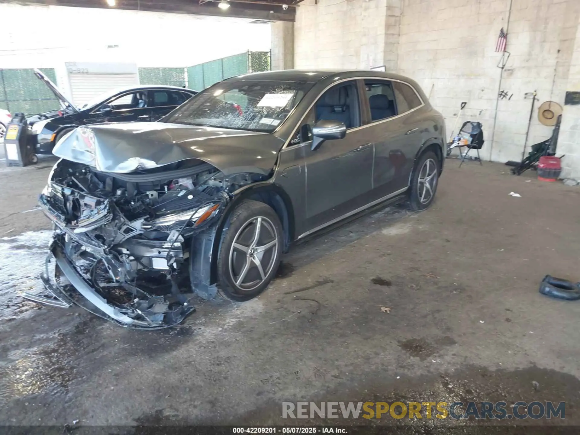 2 Фотография поврежденного автомобиля 4JGDM4EB3PA012585 MERCEDES-BENZ EQS 580 SUV 2023