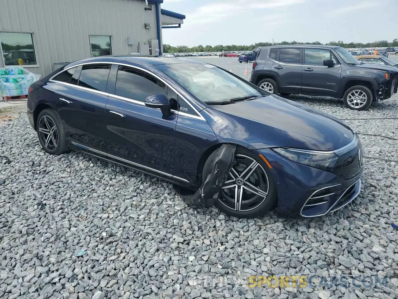 4 Photograph of a damaged car W1KCG4EB1NA021781 MERCEDES-BENZ EQS SEDAN 2022