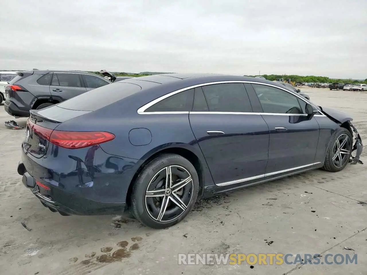 3 Photograph of a damaged car W1KCG2EB0PA039681 MERCEDES-BENZ EQS SEDAN 2023