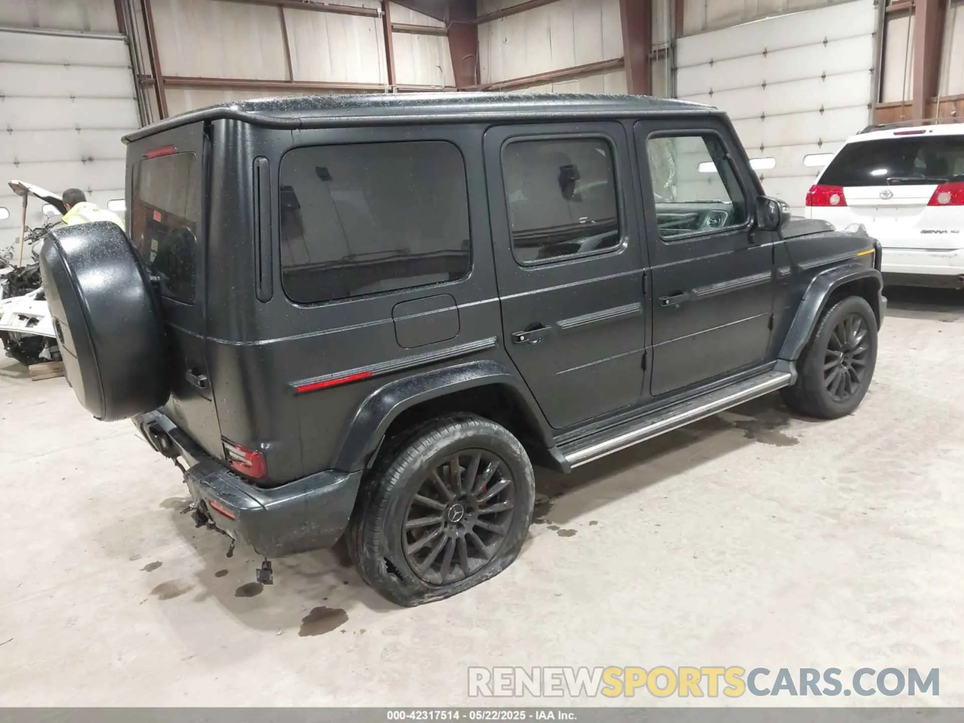 4 Photograph of a damaged car W1NYC6BJ8MX383842 MERCEDES-BENZ G 550 2021