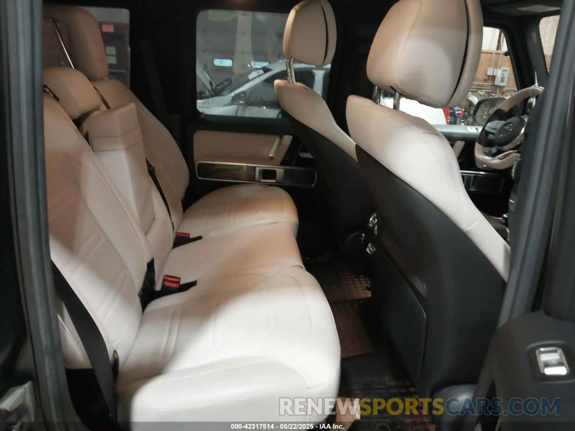 8 Photograph of a damaged car W1NYC6BJ8MX383842 MERCEDES-BENZ G 550 2021