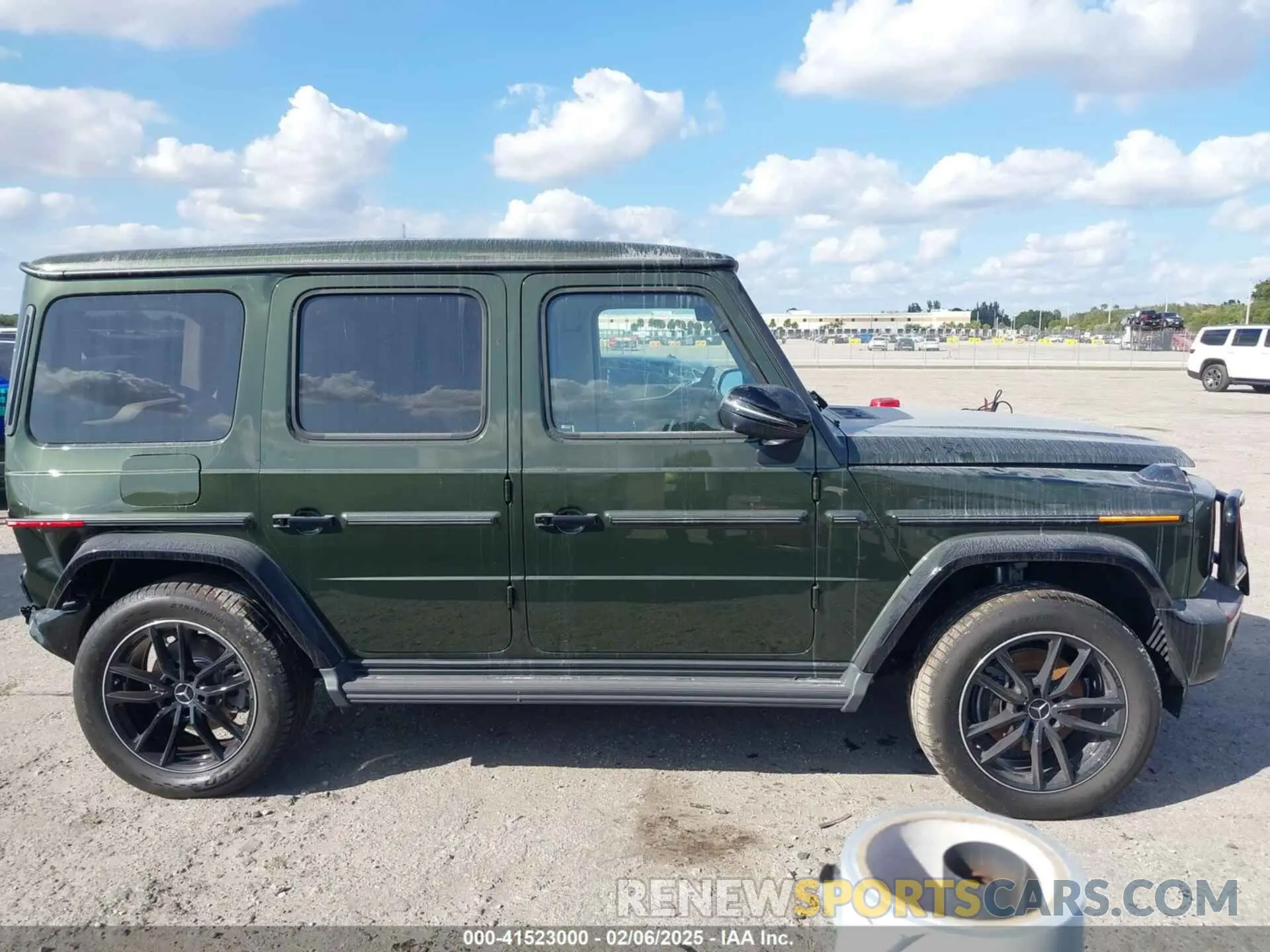13 Photograph of a damaged car W1NWH1ABXSX001782 MERCEDES-BENZ G 550 2025