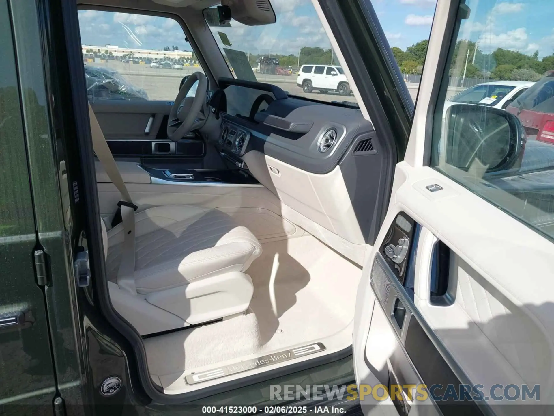 5 Photograph of a damaged car W1NWH1ABXSX001782 MERCEDES-BENZ G 550 2025