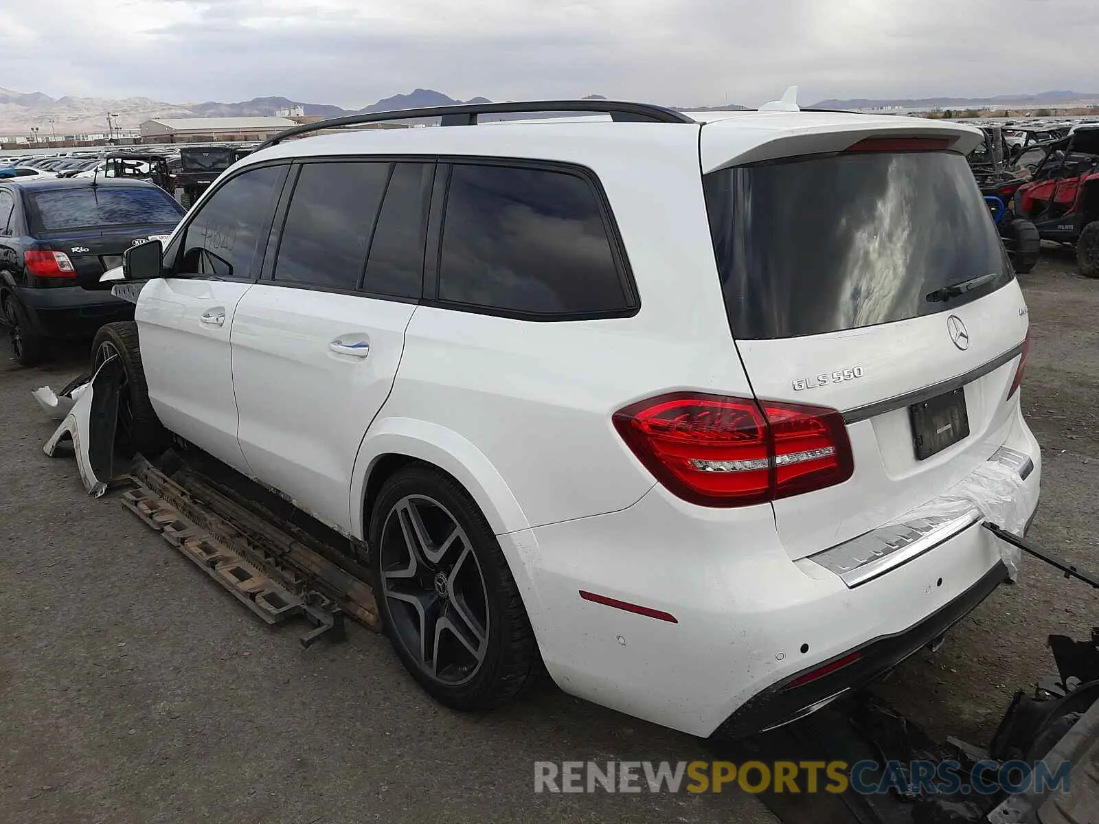 3 Photograph of a damaged car 4JGDF7DE3KB235767 MERCEDES-BENZ G CLASS 2019