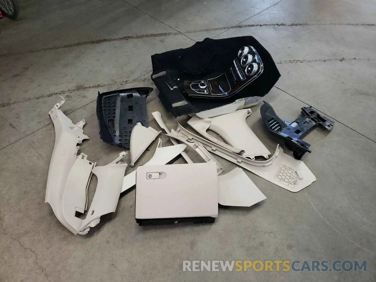 9 Photograph of a damaged car WDC0G4KB5KV149778 MERCEDES-BENZ G CLASS 2019