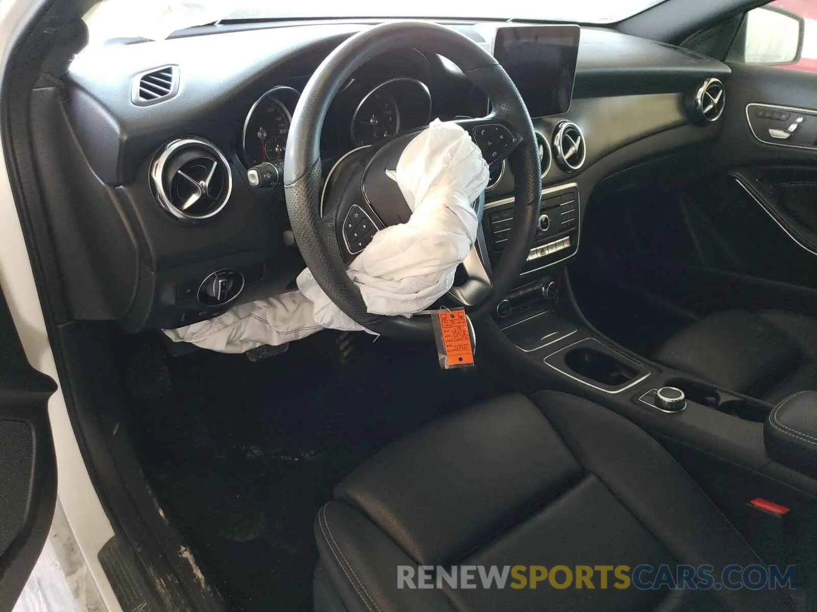 8 Photograph of a damaged car WDCTG4EB5KU011303 MERCEDES-BENZ G CLASS 2019