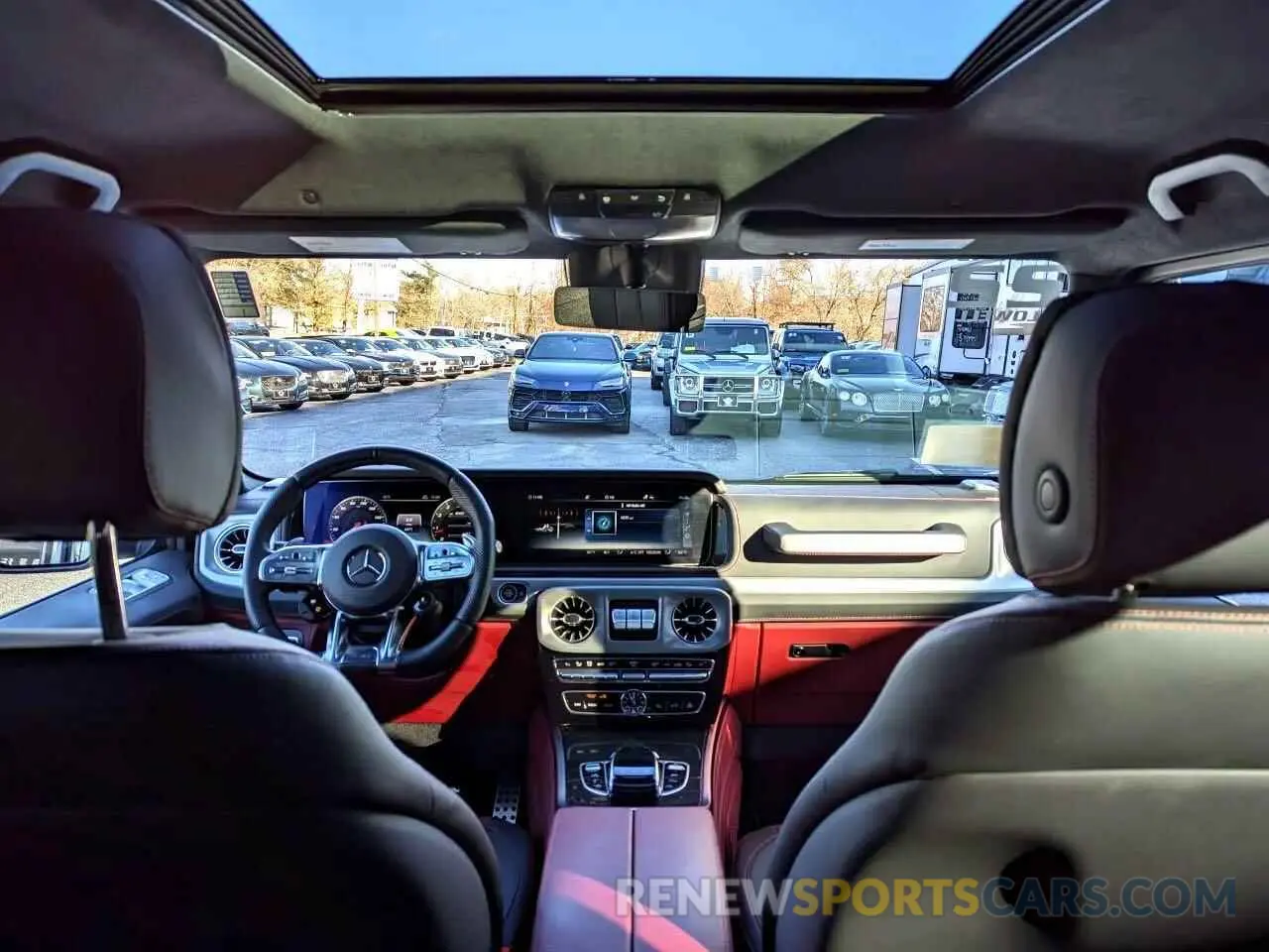 9 Photograph of a damaged car W1NYC7HJ1NX4538XX MERCEDES-BENZ G-CLASS 2022