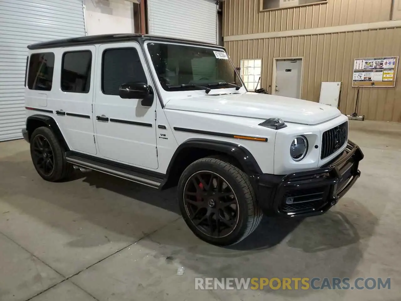 4 Photograph of a damaged car W1NYC7HJ8NX450437 MERCEDES-BENZ G-CLASS 2022