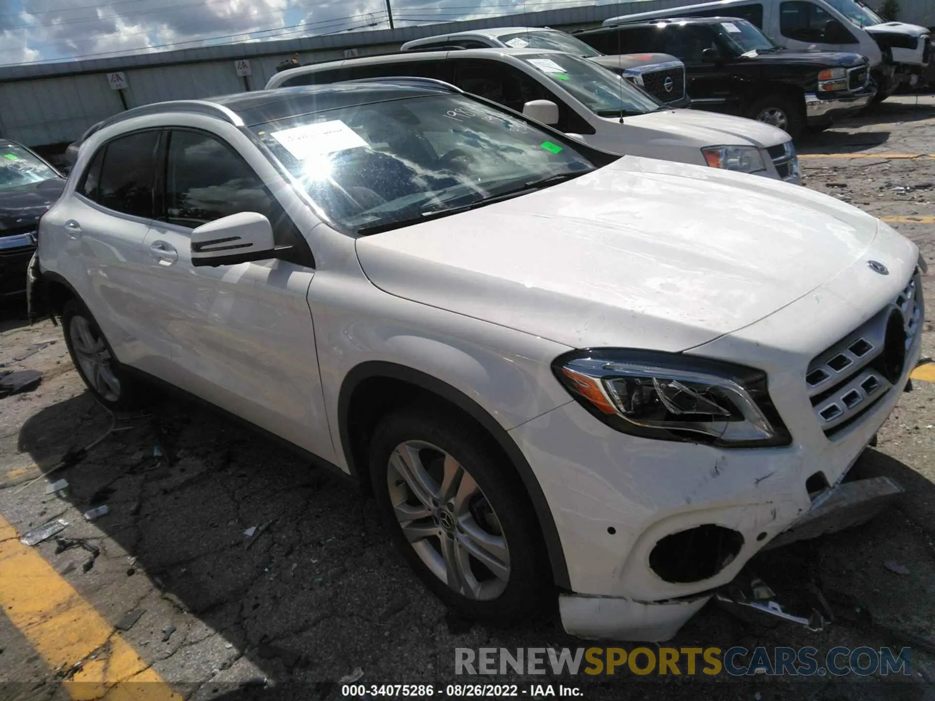 1 Photograph of a damaged car WDCTG4EB4KU019814 MERCEDES-BENZ GLA 2019