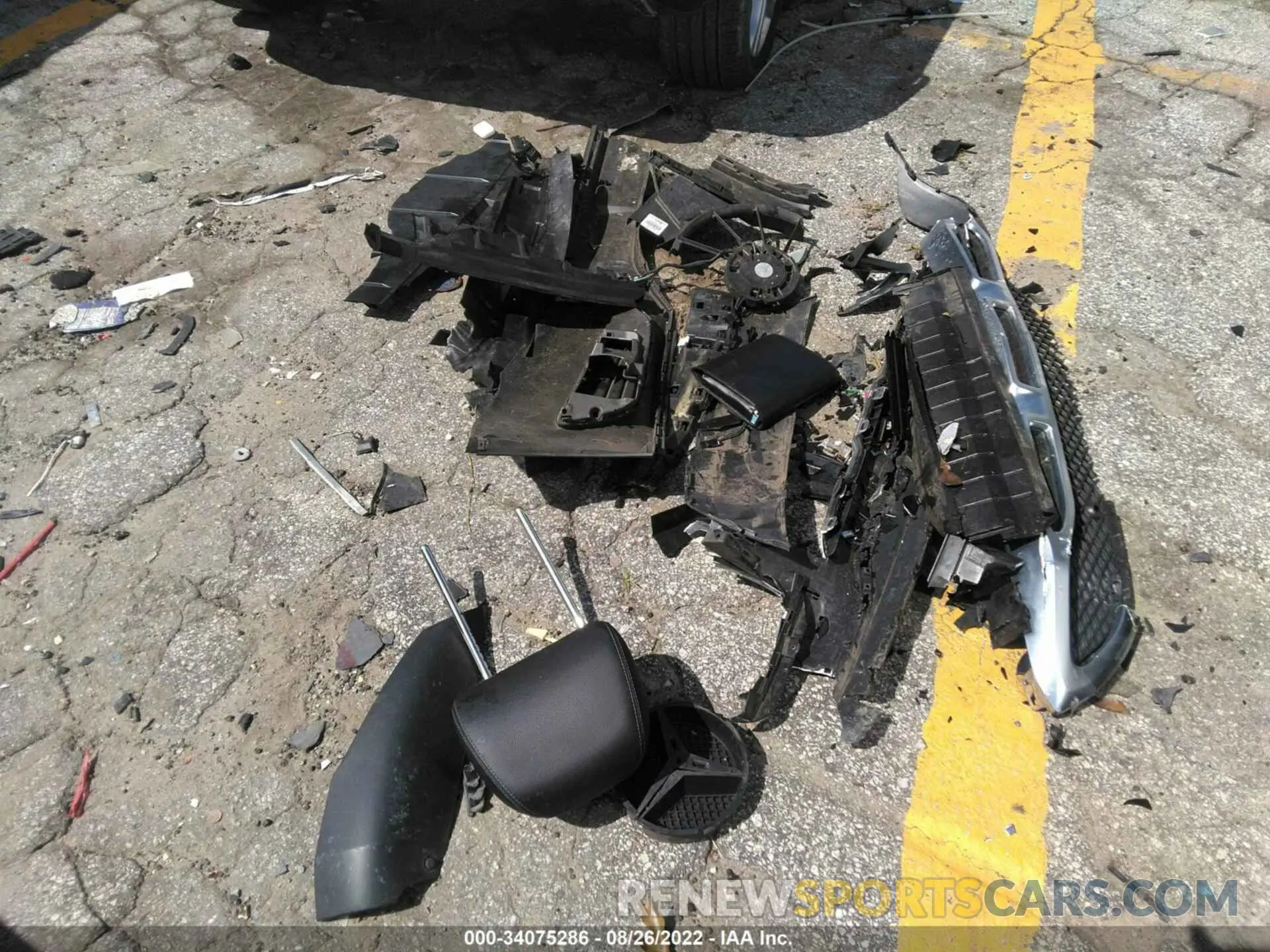 12 Photograph of a damaged car WDCTG4EB4KU019814 MERCEDES-BENZ GLA 2019