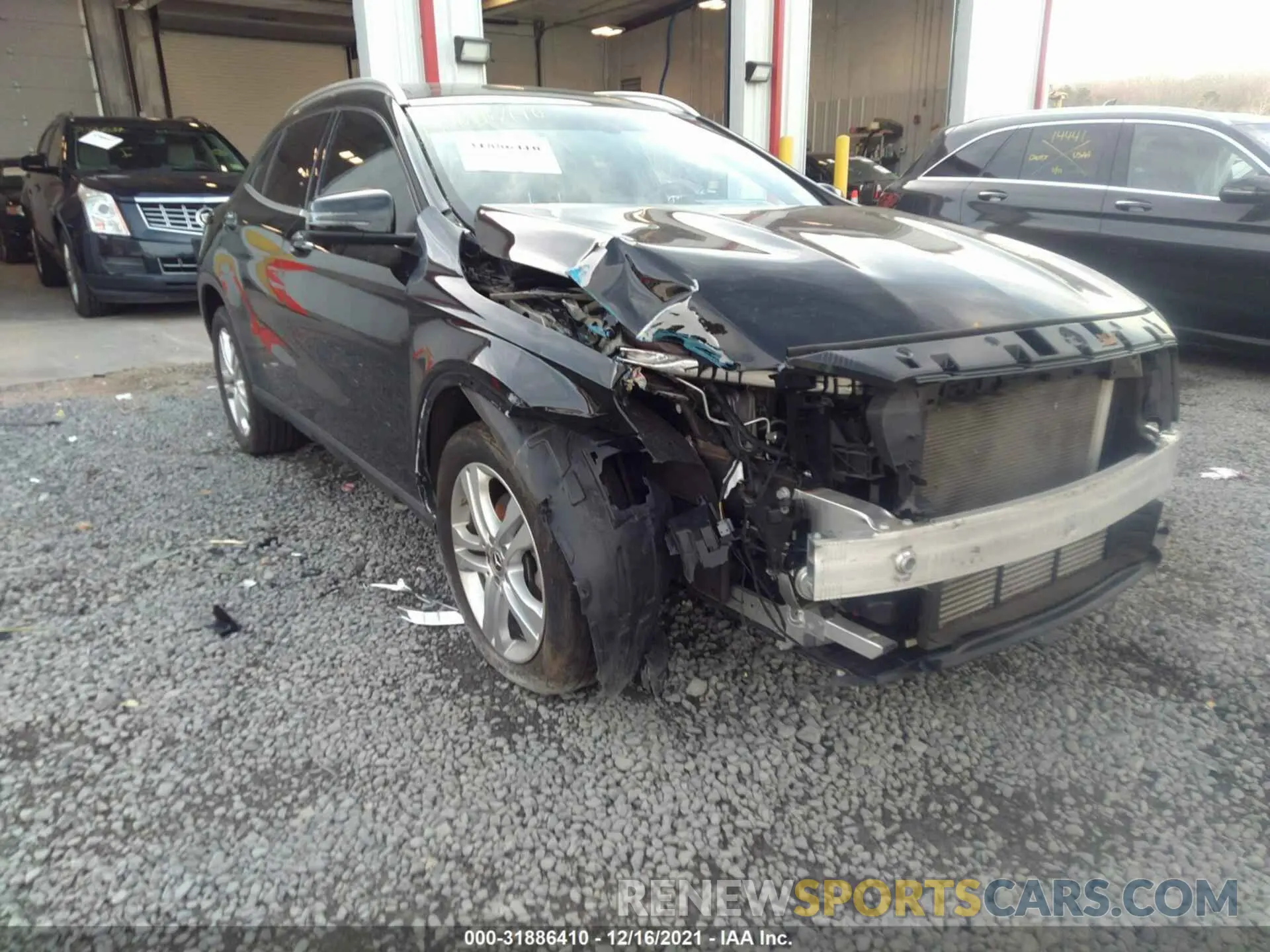 1 Photograph of a damaged car WDCTG4GB6KU019701 MERCEDES-BENZ GLA 2019