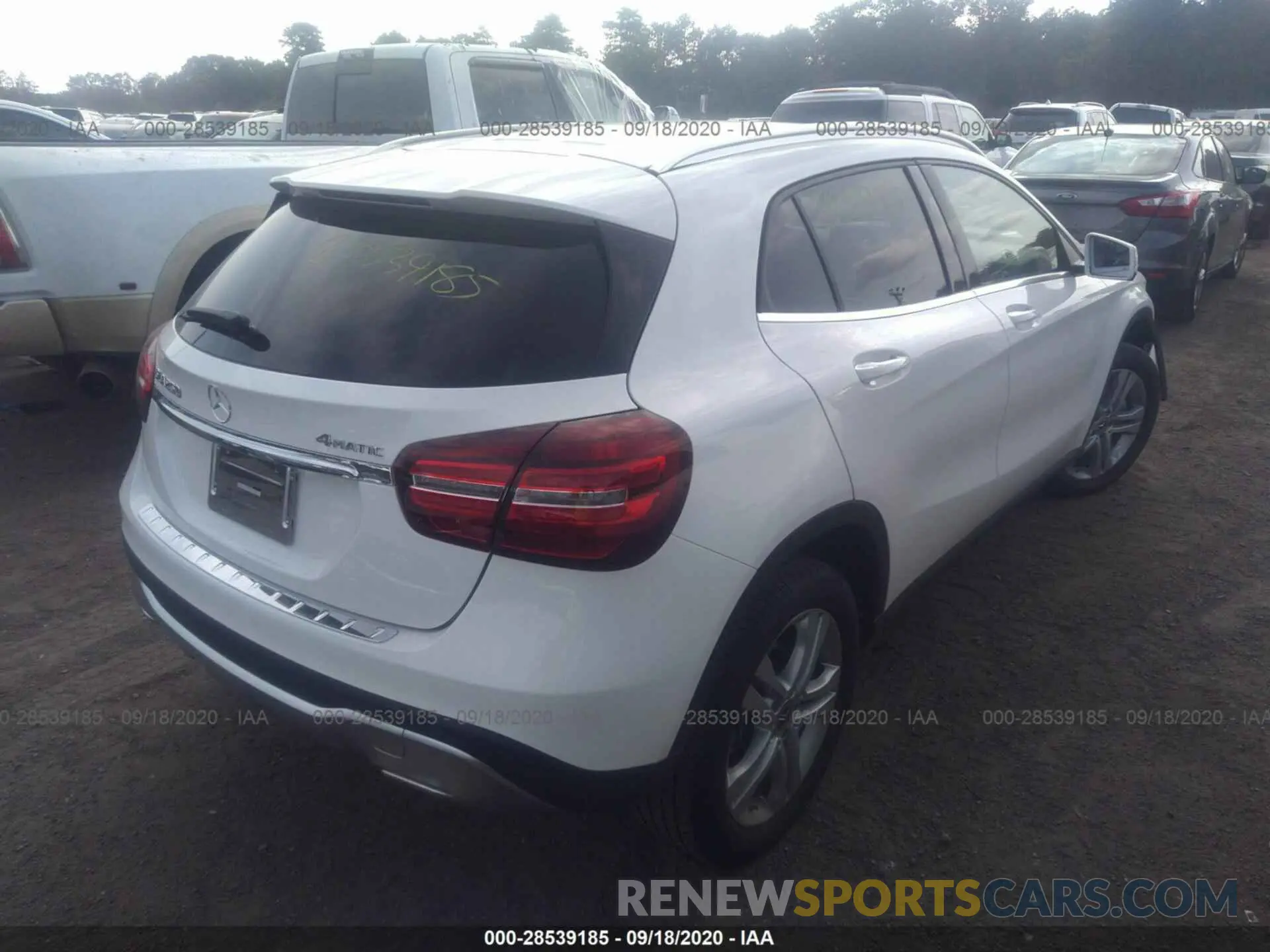 4 Photograph of a damaged car W1NTG4GB6LU040385 MERCEDES-BENZ GLA 2020