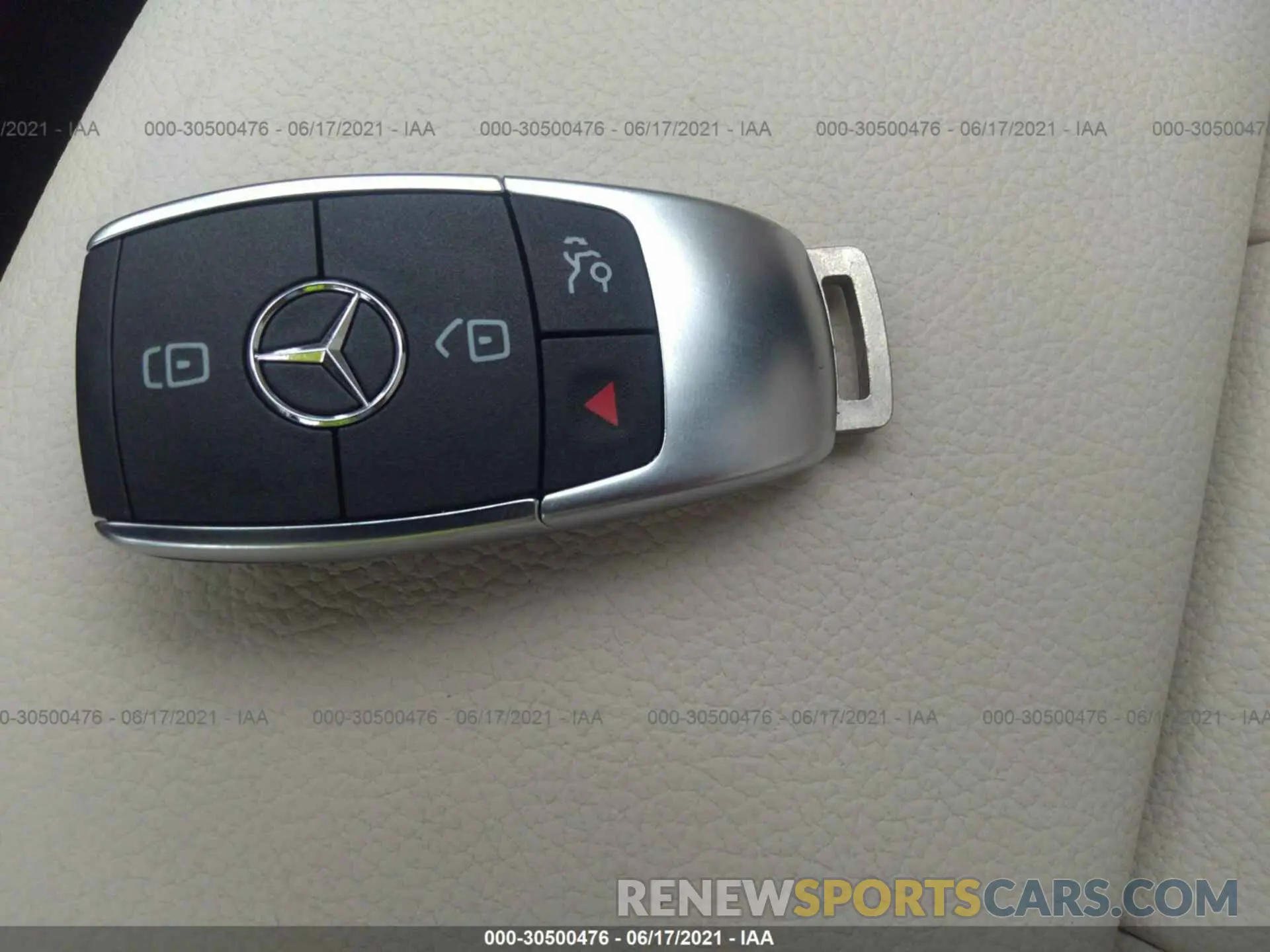 11 Photograph of a damaged car W1N4N4GB8MJ250127 MERCEDES-BENZ GLA 2021