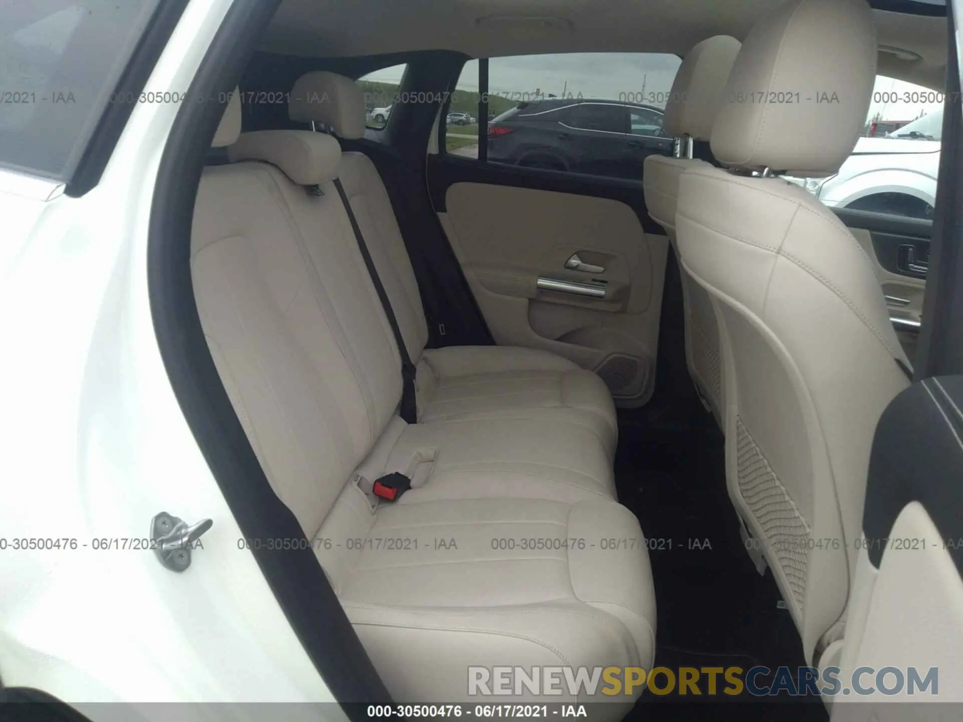 8 Photograph of a damaged car W1N4N4GB8MJ250127 MERCEDES-BENZ GLA 2021