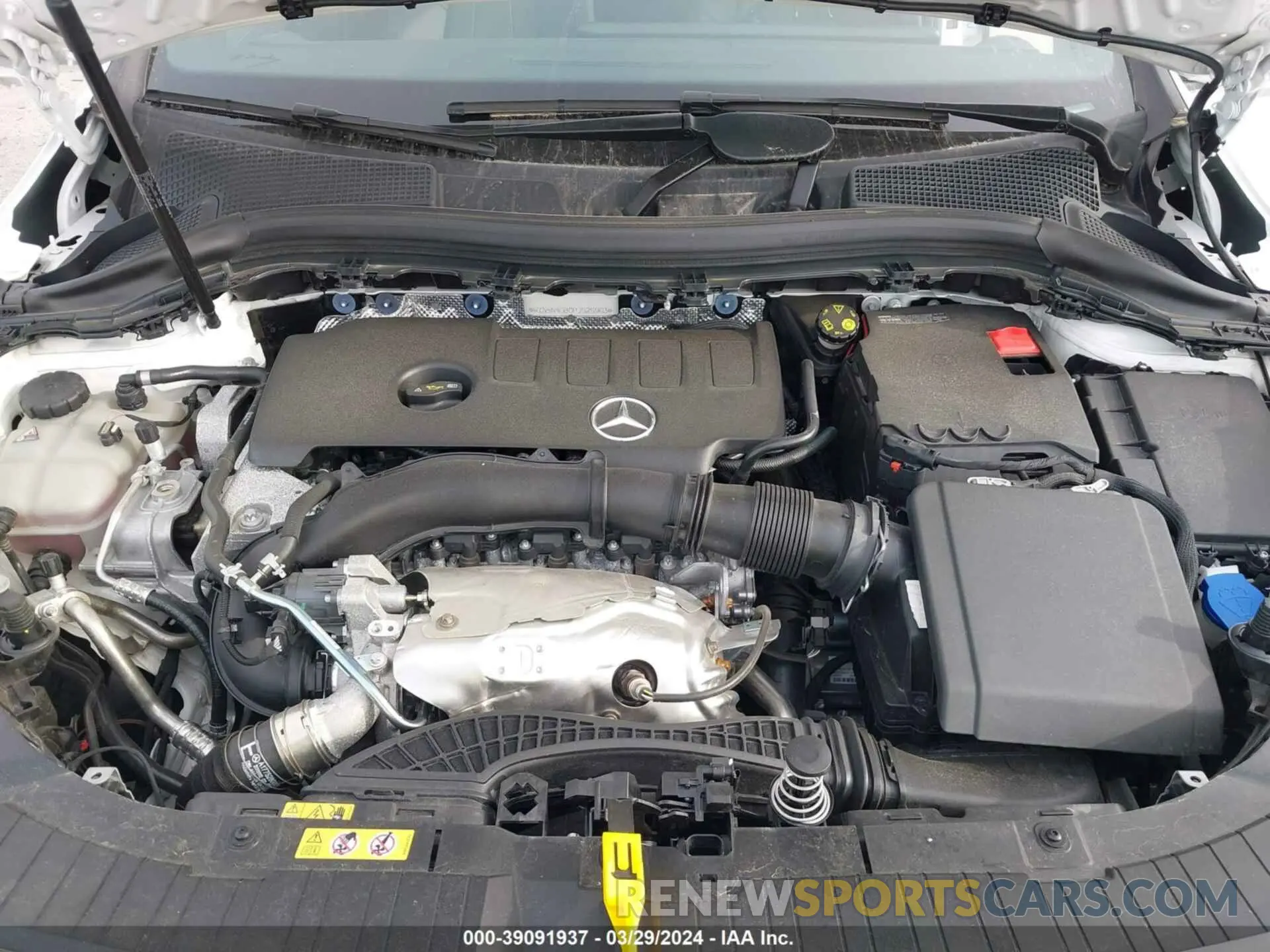 10 Photograph of a damaged car W1N4N4GB0PJ525963 MERCEDES-BENZ GLA 2023