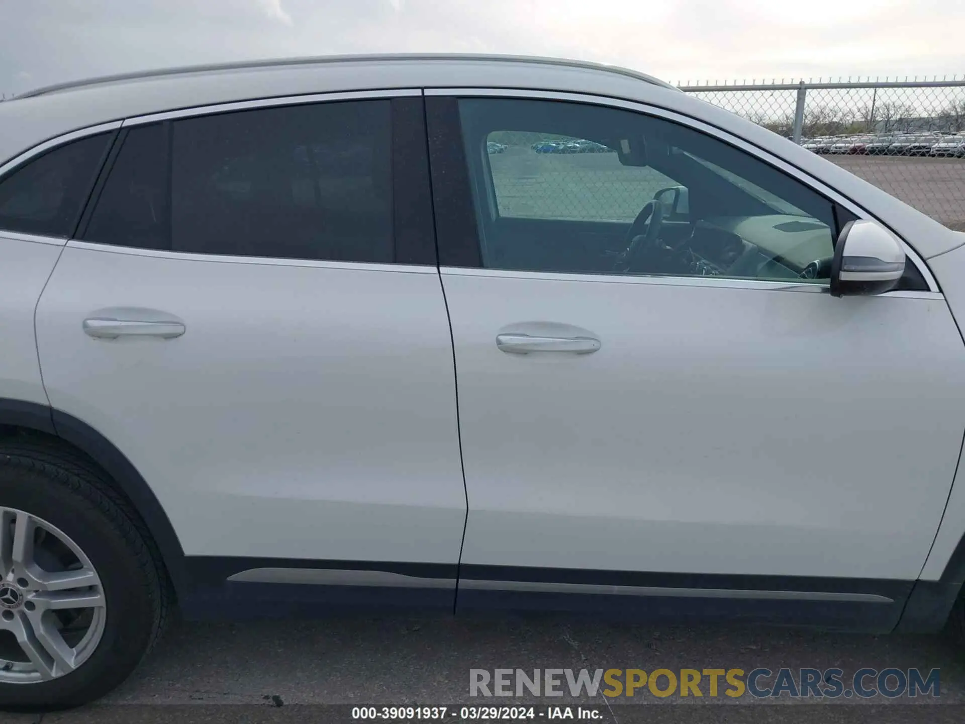 13 Photograph of a damaged car W1N4N4GB0PJ525963 MERCEDES-BENZ GLA 2023