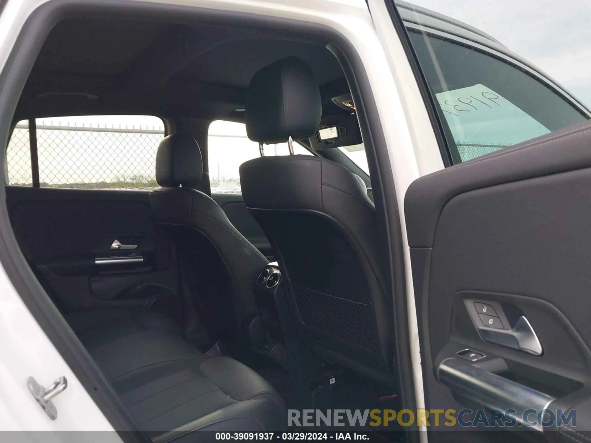 8 Photograph of a damaged car W1N4N4GB0PJ525963 MERCEDES-BENZ GLA 2023