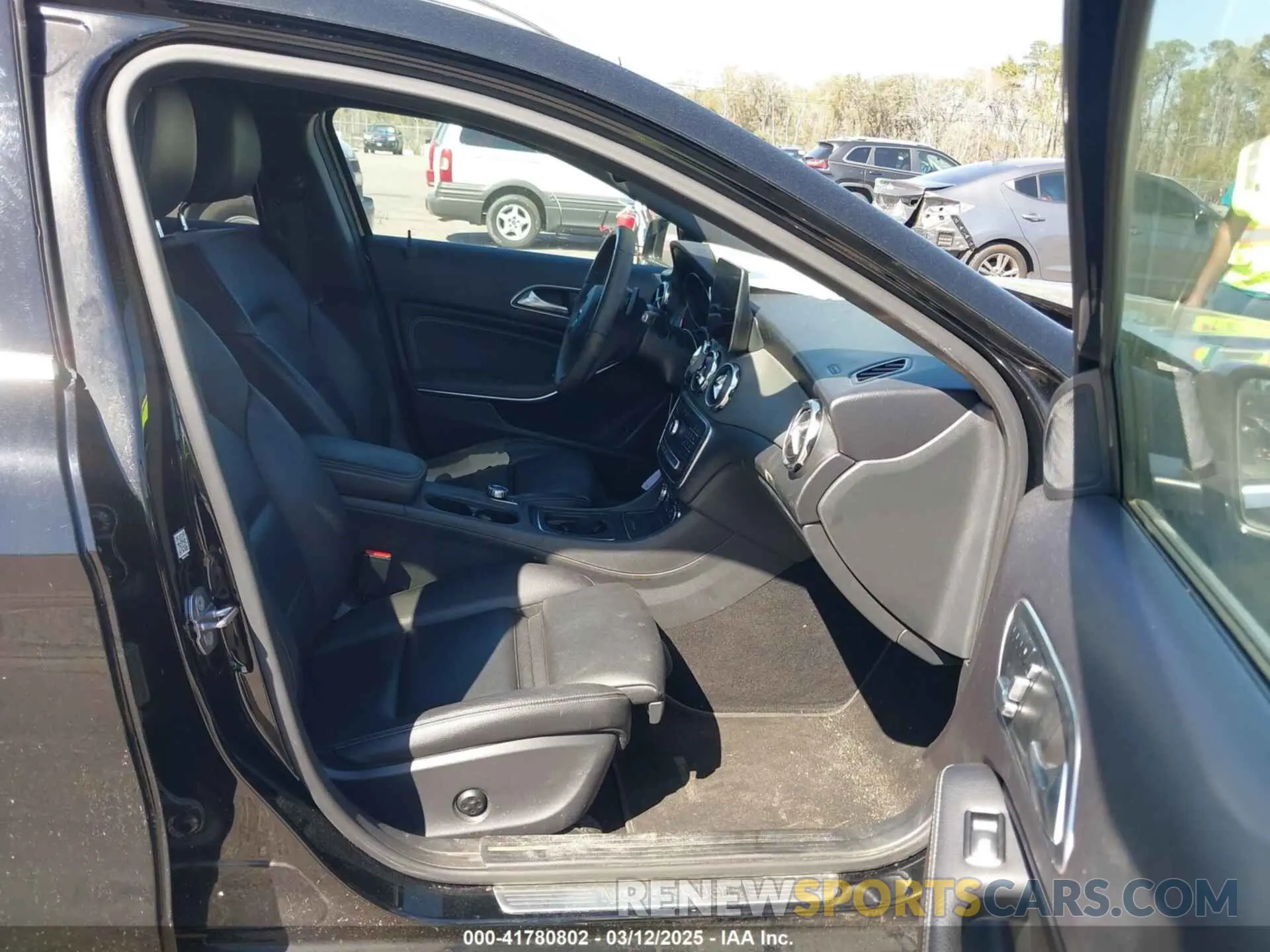 5 Фотография поврежденного автомобиля WDCTG4EB0KJ532883 MERCEDES-BENZ GLA 250 2019
