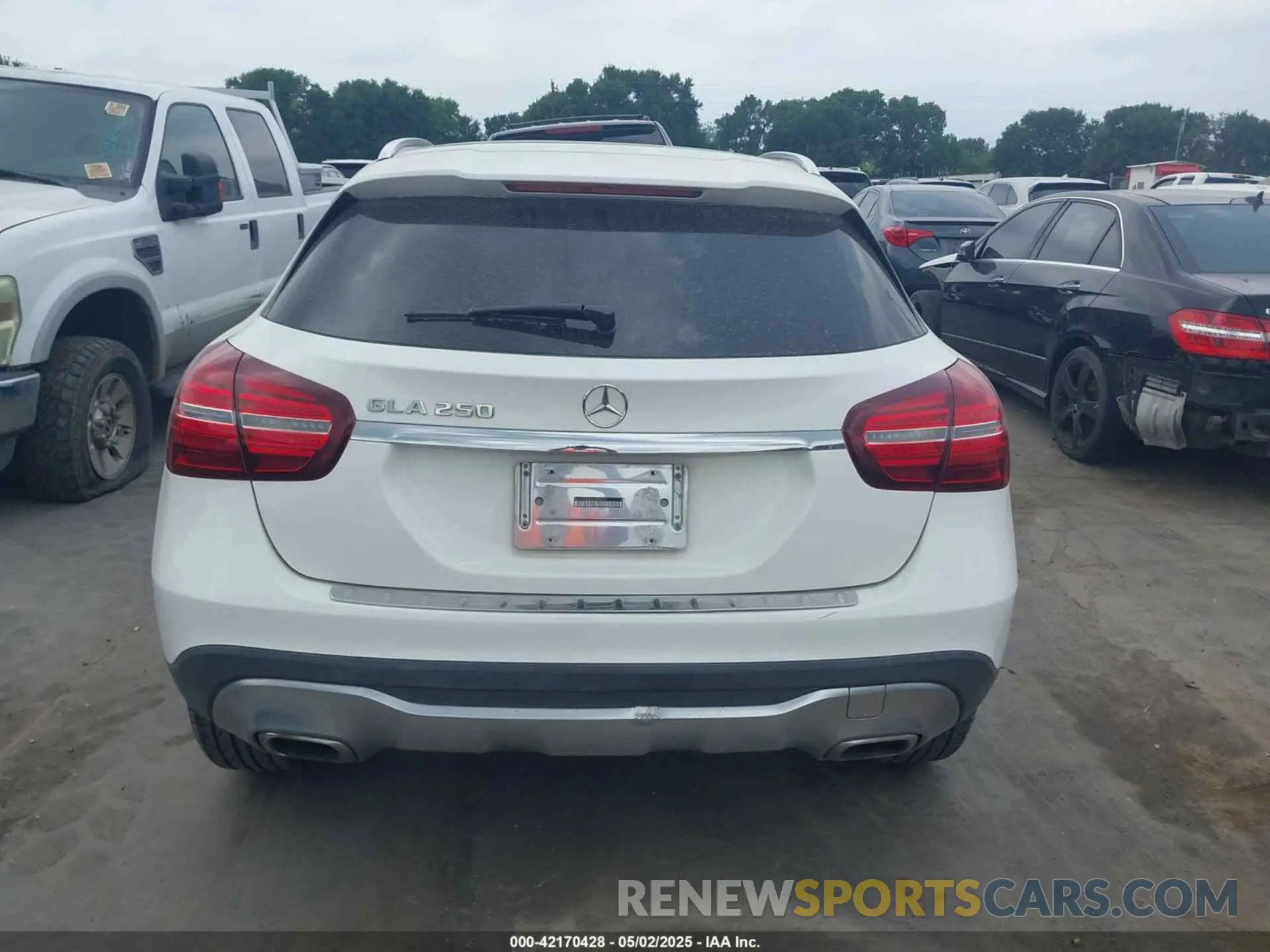 16 Фотография поврежденного автомобиля WDCTG4EB0KU000628 MERCEDES-BENZ GLA 250 2019
