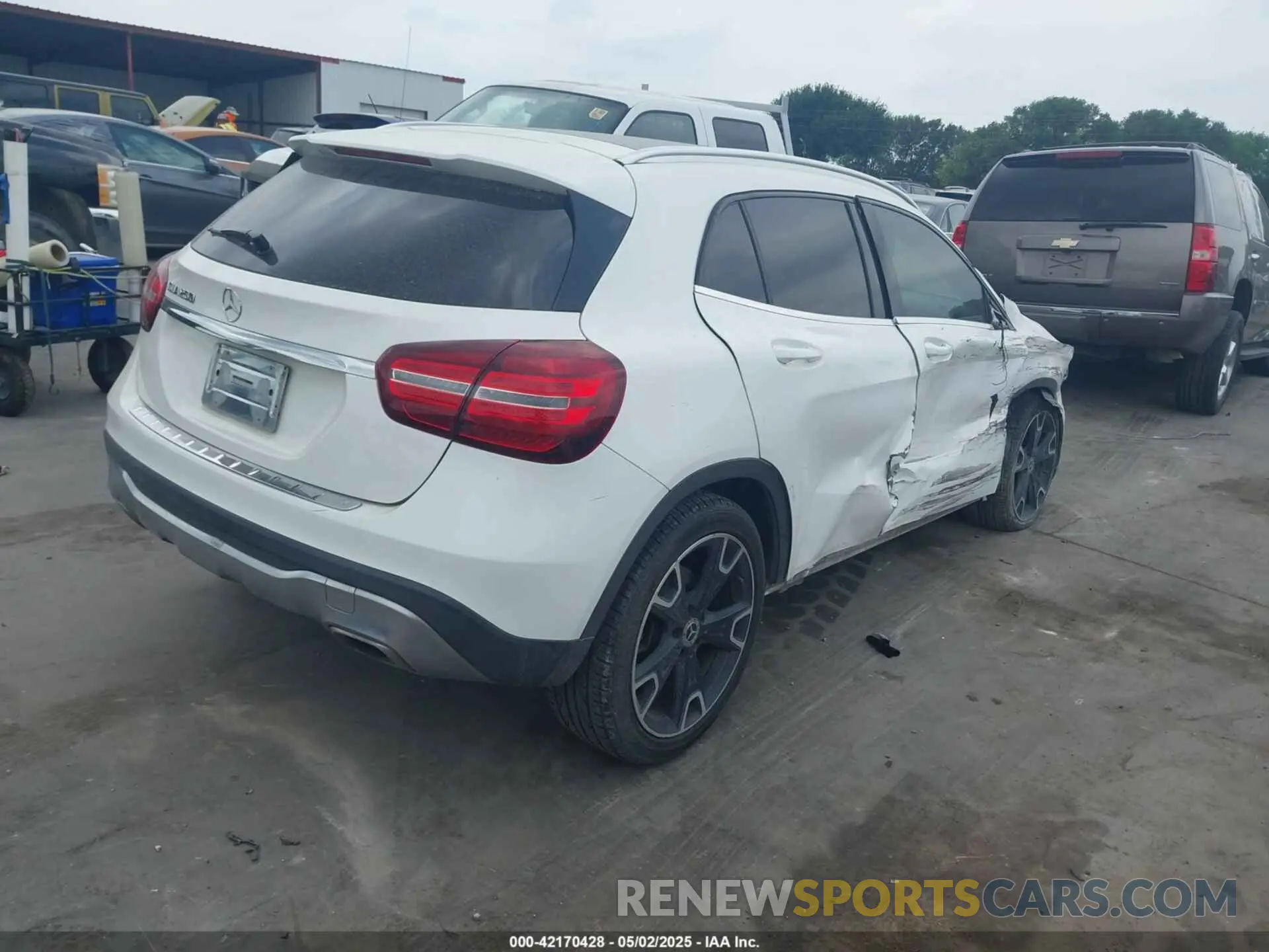 4 Фотография поврежденного автомобиля WDCTG4EB0KU000628 MERCEDES-BENZ GLA 250 2019
