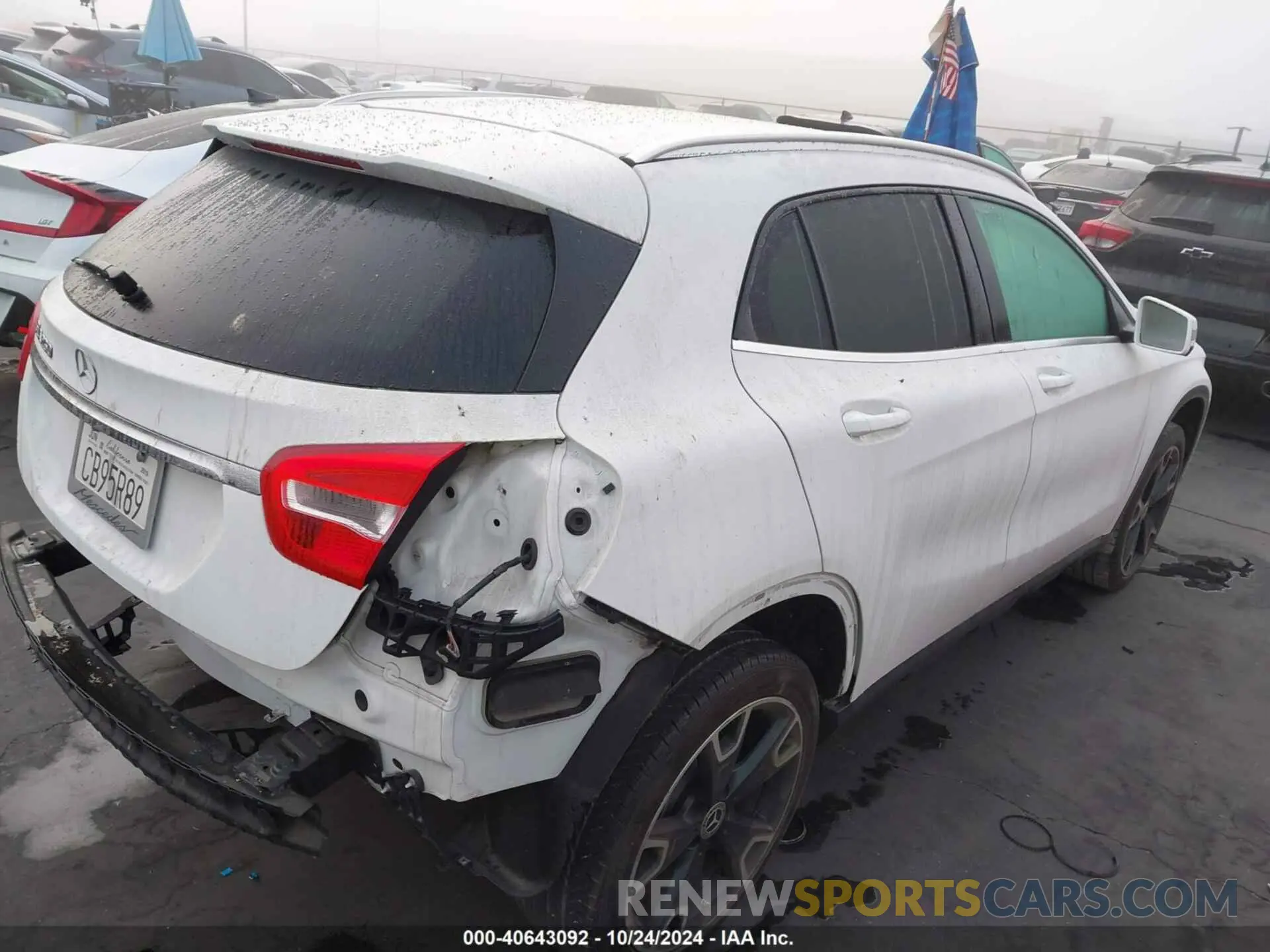 4 Фотография поврежденного автомобиля WDCTG4EB2KJ579204 MERCEDES-BENZ GLA 250 2019