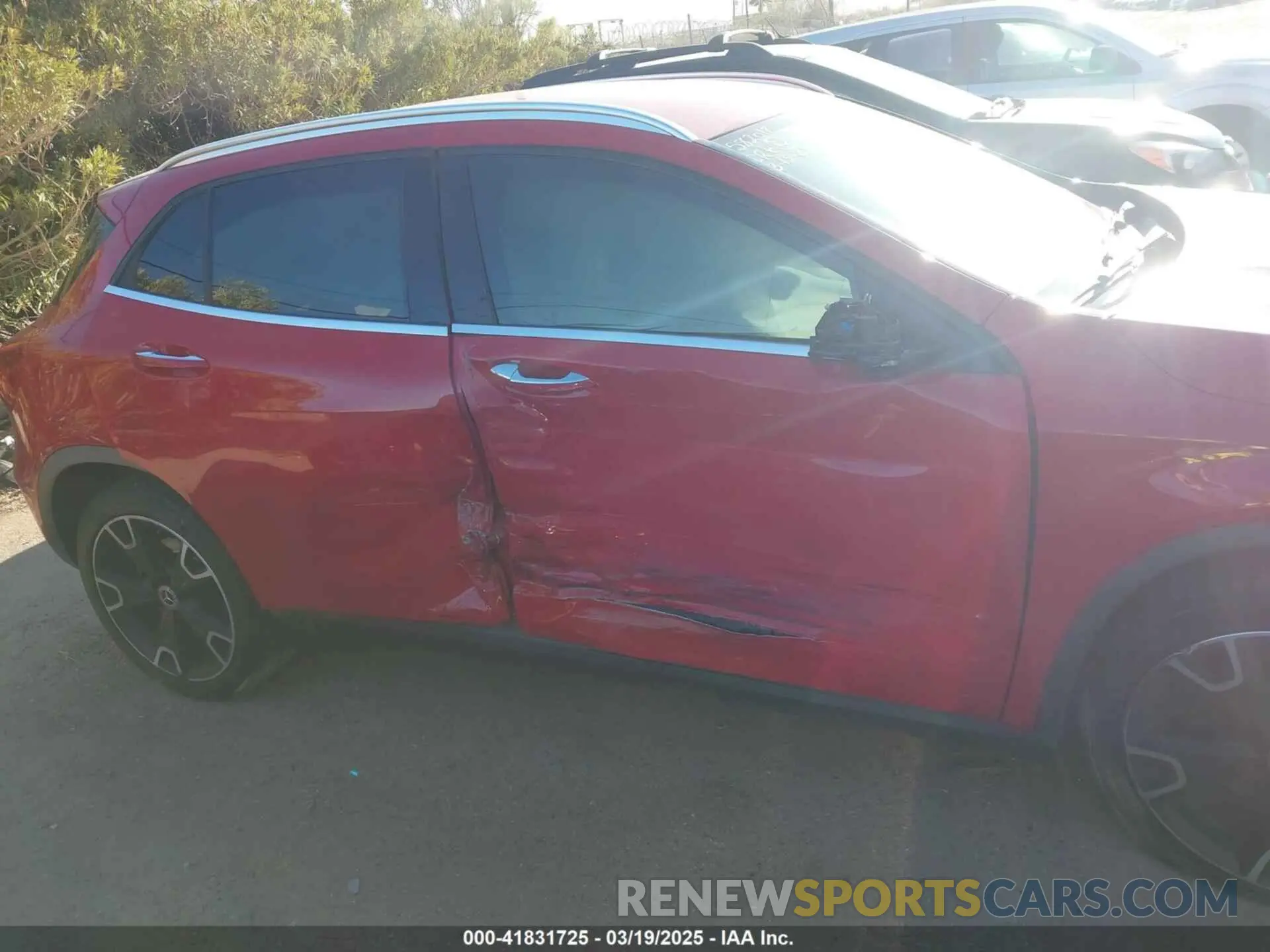 13 Photograph of a damaged car WDCTG4EB3KJ548057 MERCEDES-BENZ GLA 250 2019